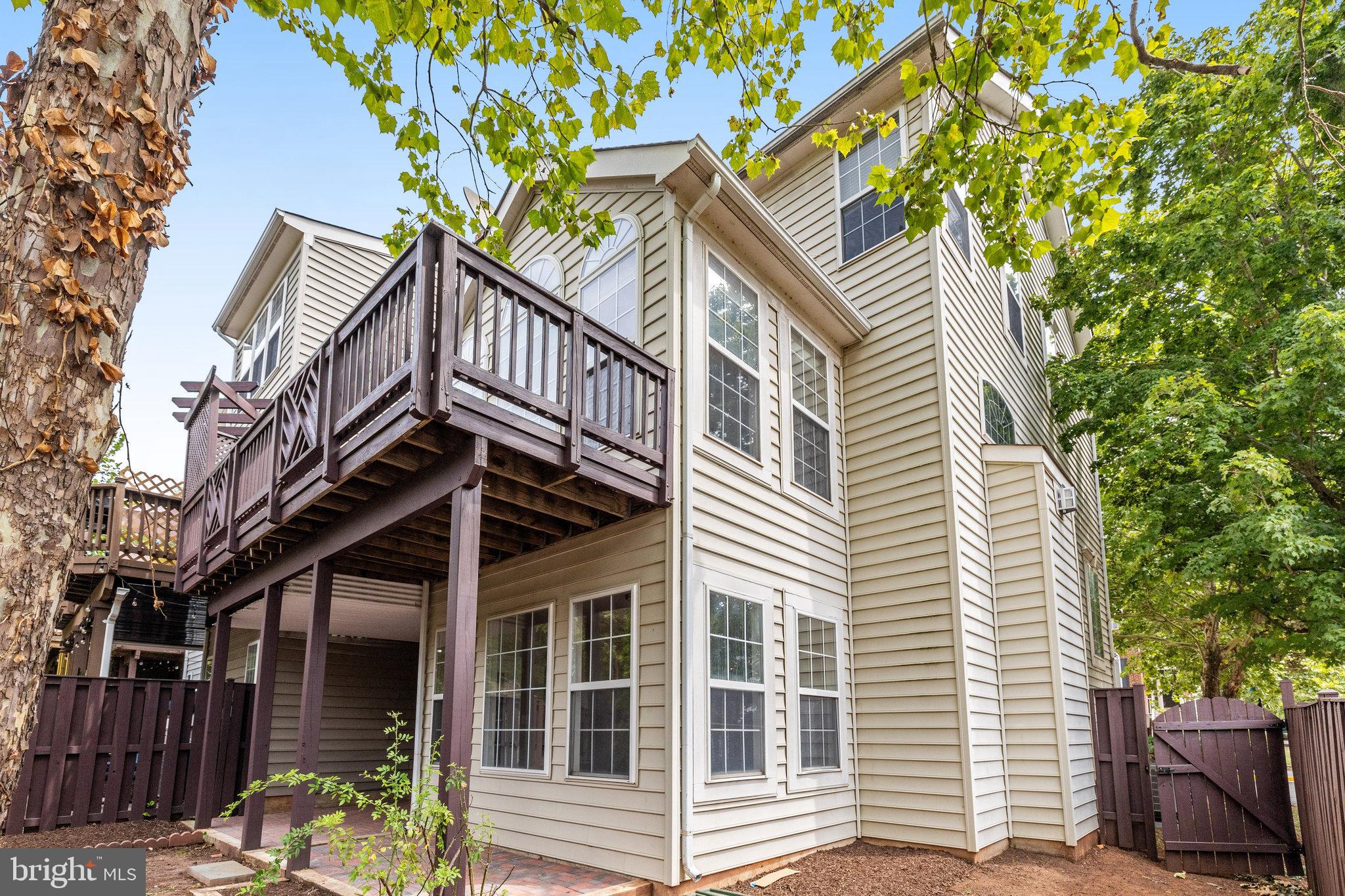 LAKES AT RED ROCK - Residential