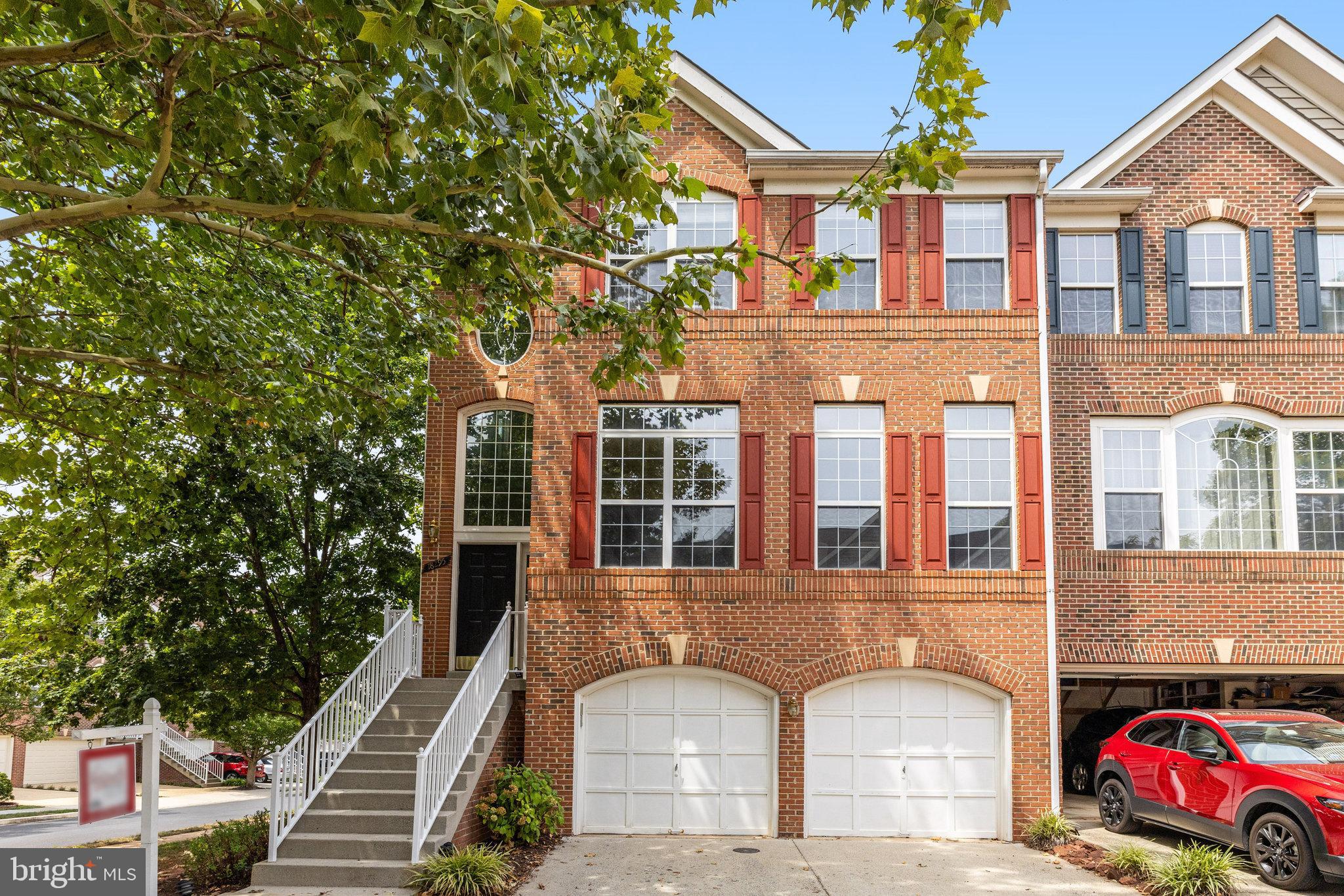 LAKES AT RED ROCK - Residential