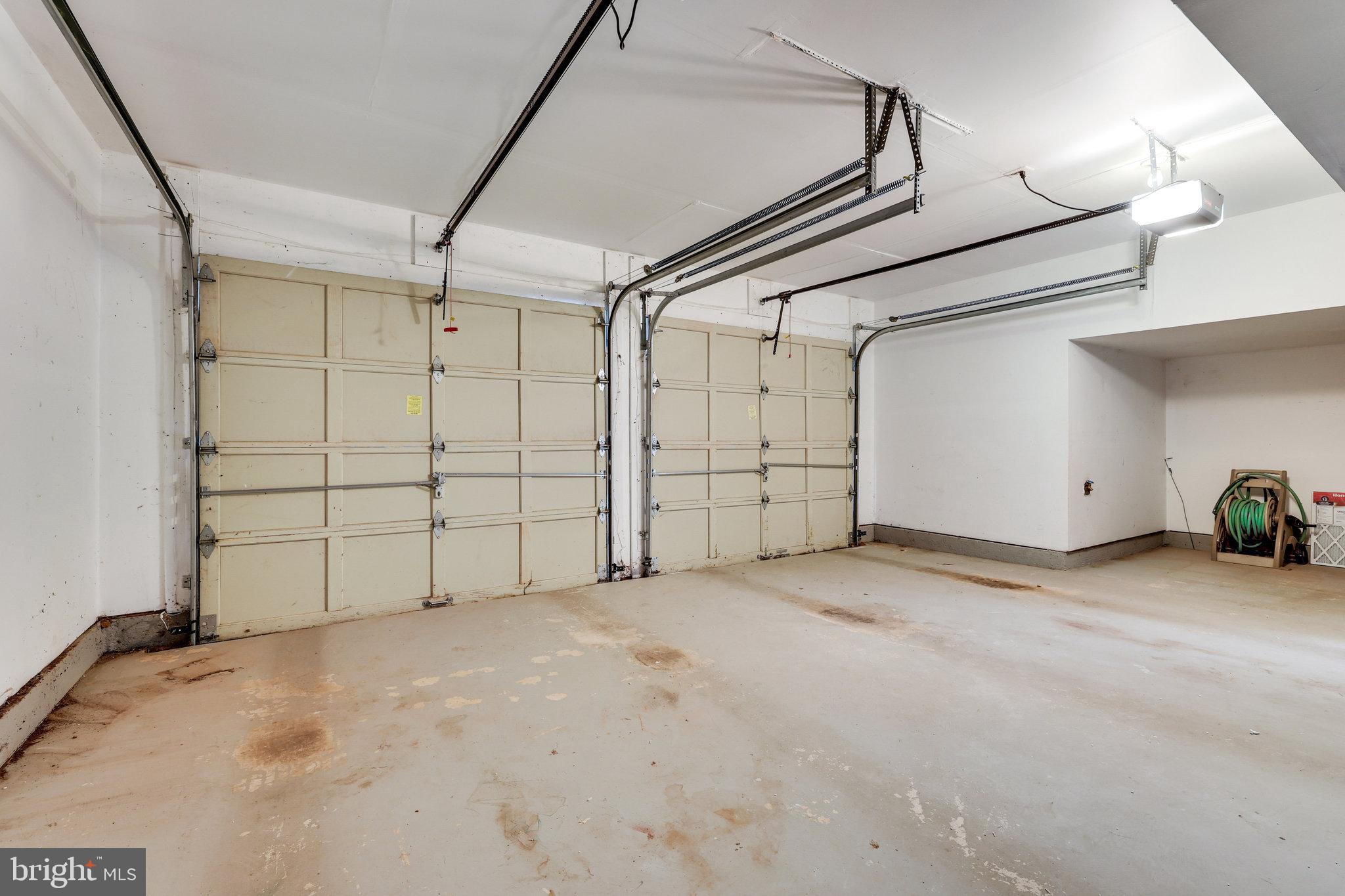 LAKES AT RED ROCK - Residential