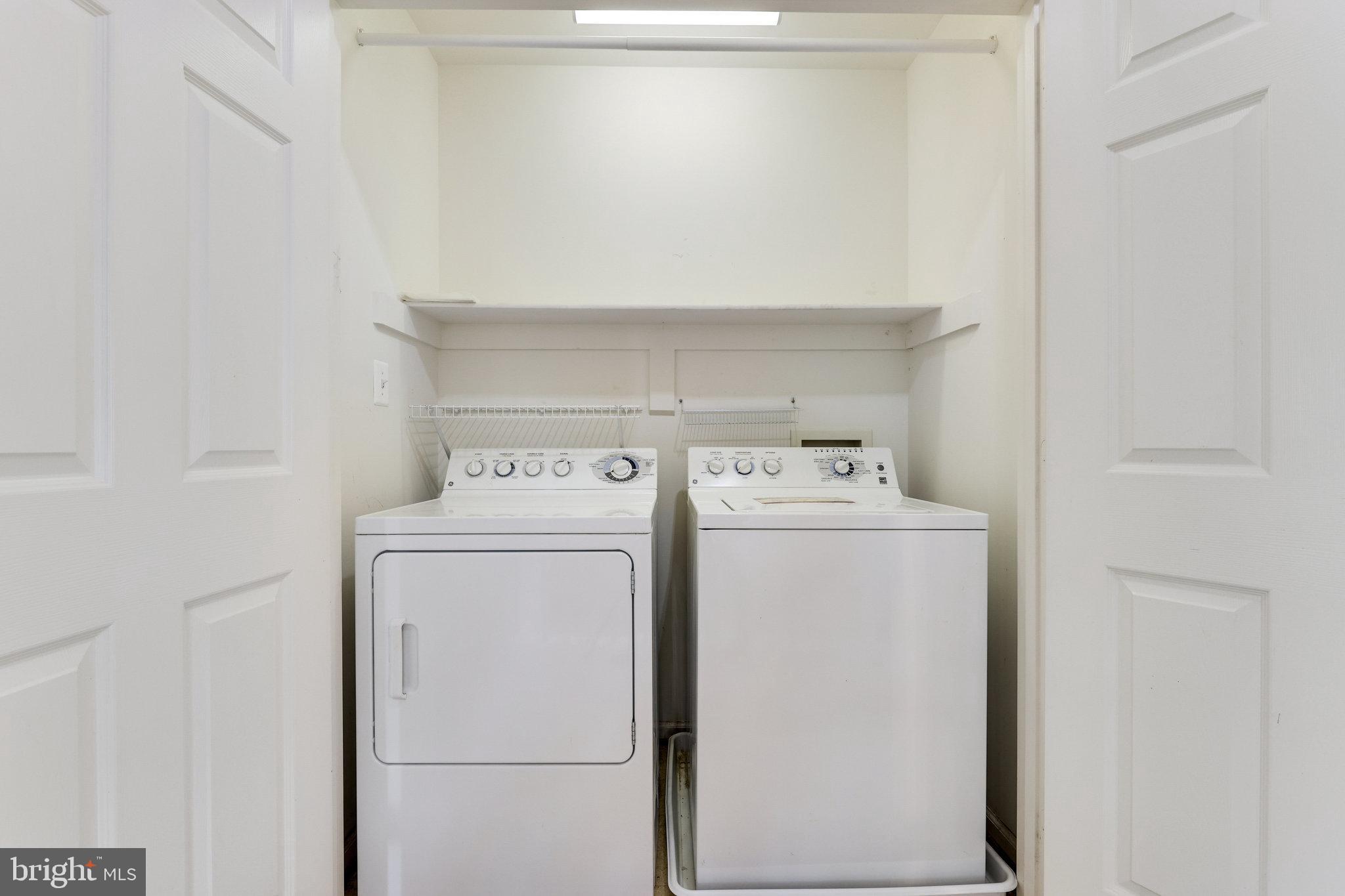 LAKES AT RED ROCK - Residential