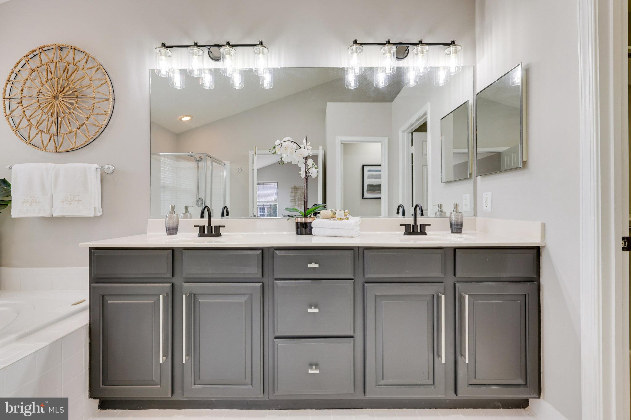 LAKES AT RED ROCK - Residential