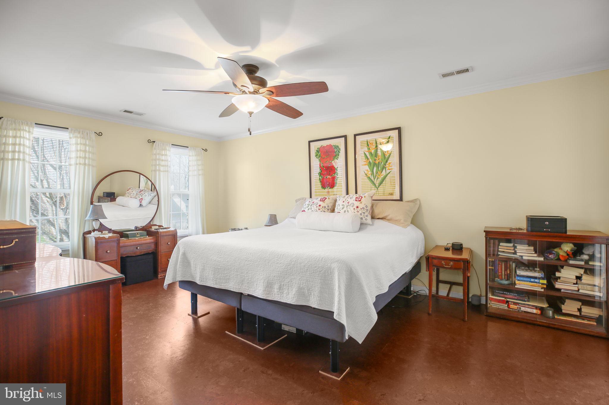 FOX POINT - Residential