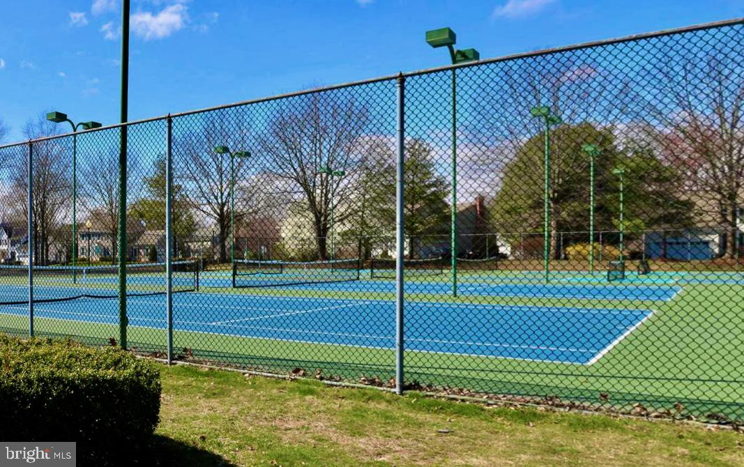 FOX POINT - Residential