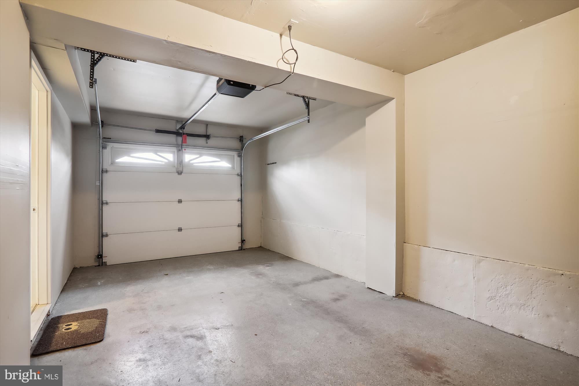 COLLEGE VIEW - Residential Lease