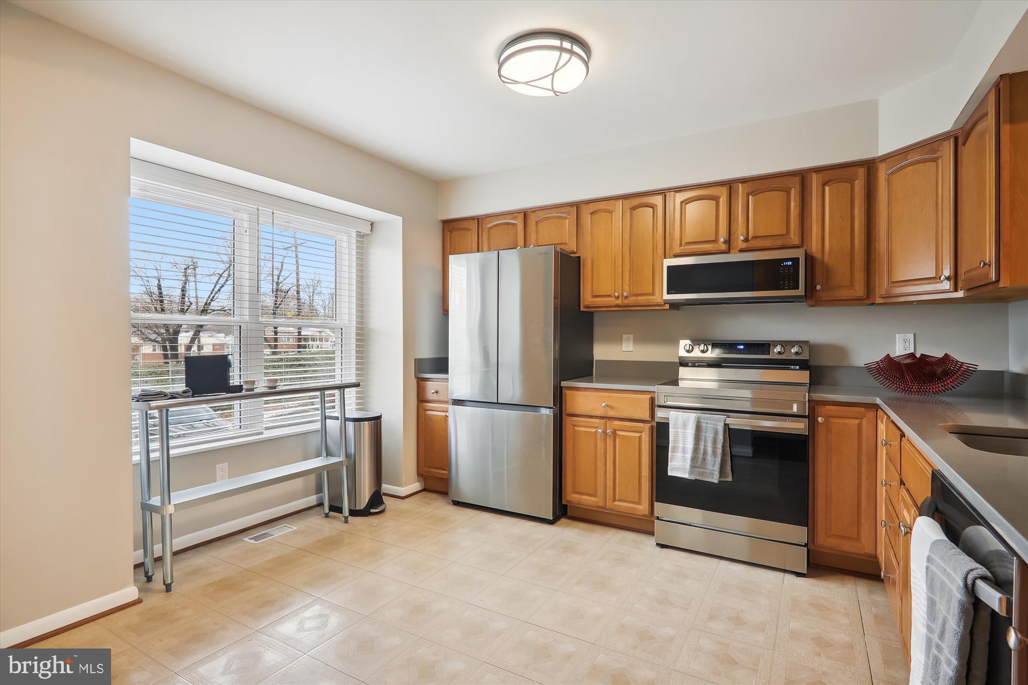 COLLEGE VIEW - Residential Lease