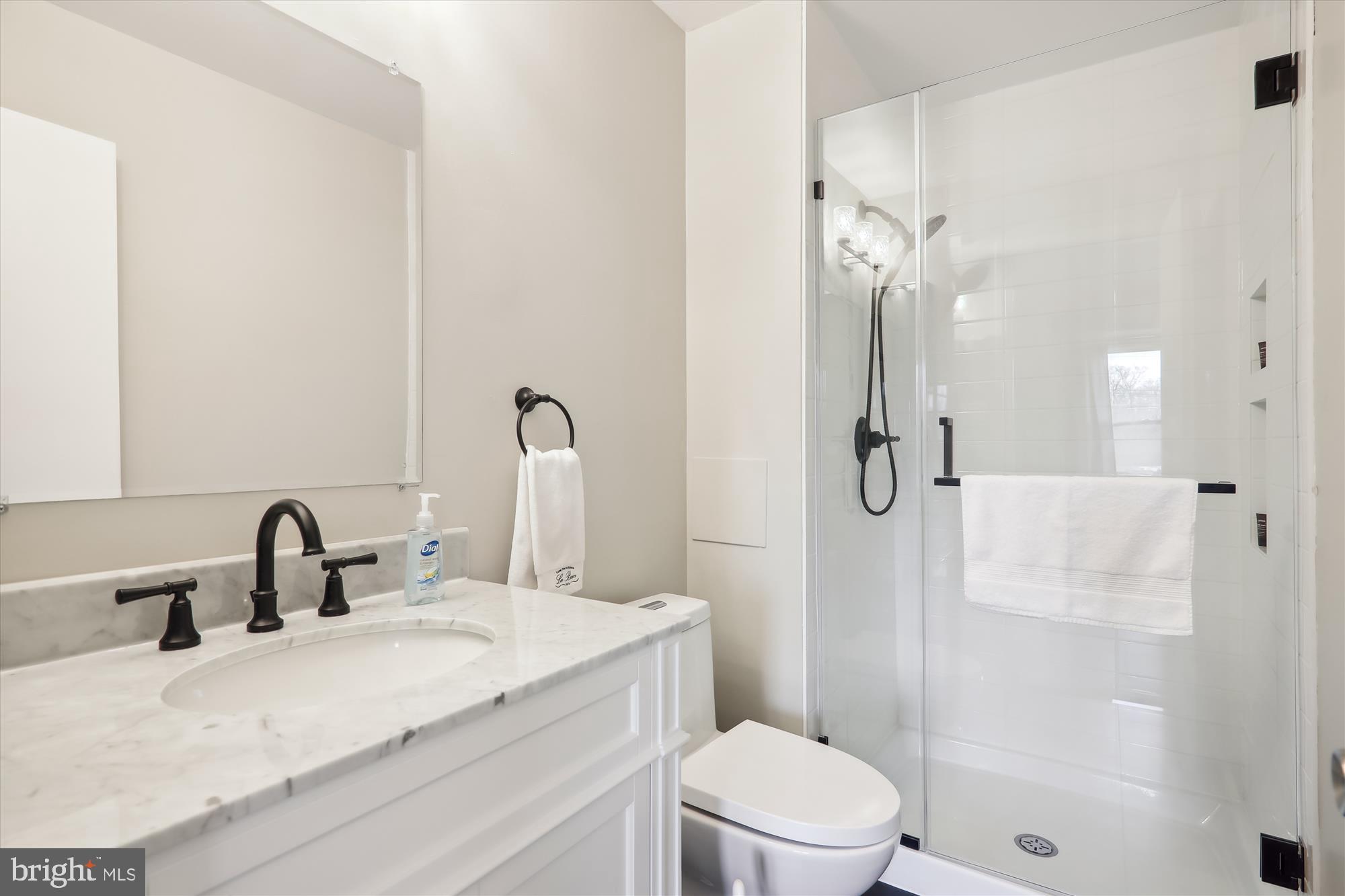 COLLEGE VIEW - Residential Lease