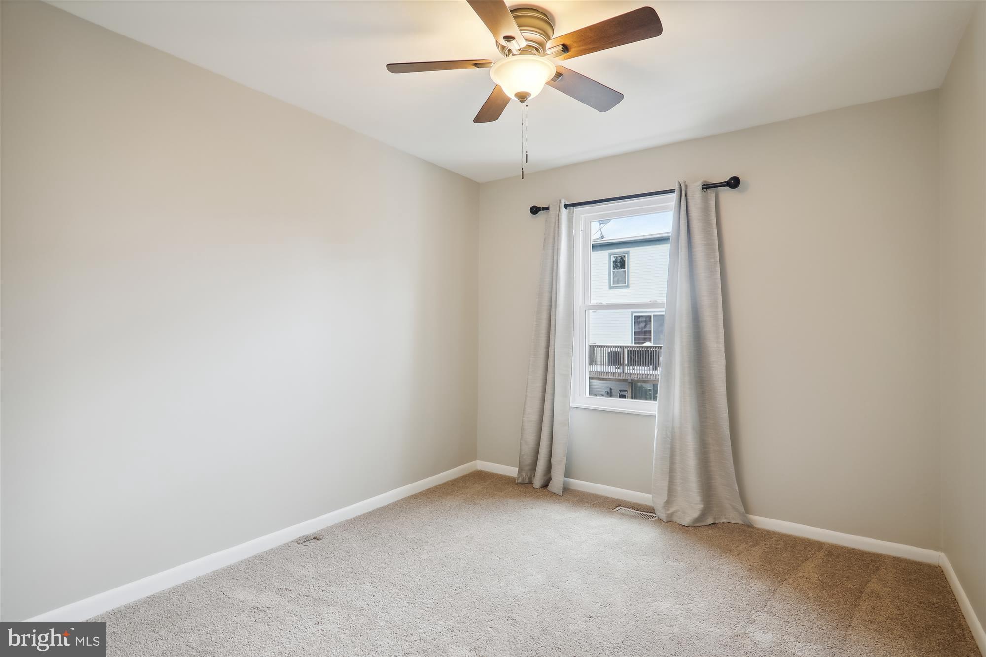 COLLEGE VIEW - Residential Lease