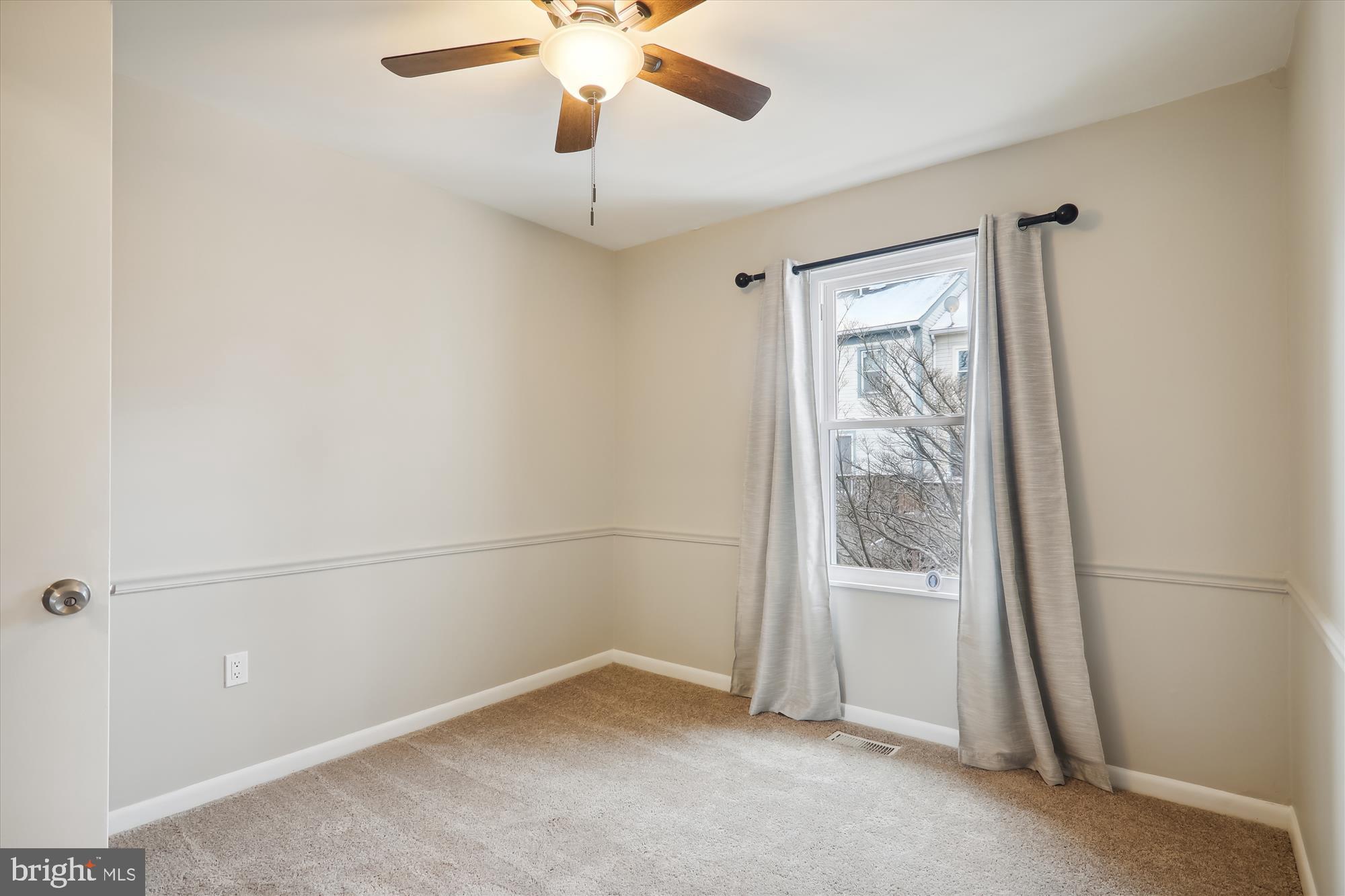 COLLEGE VIEW - Residential Lease