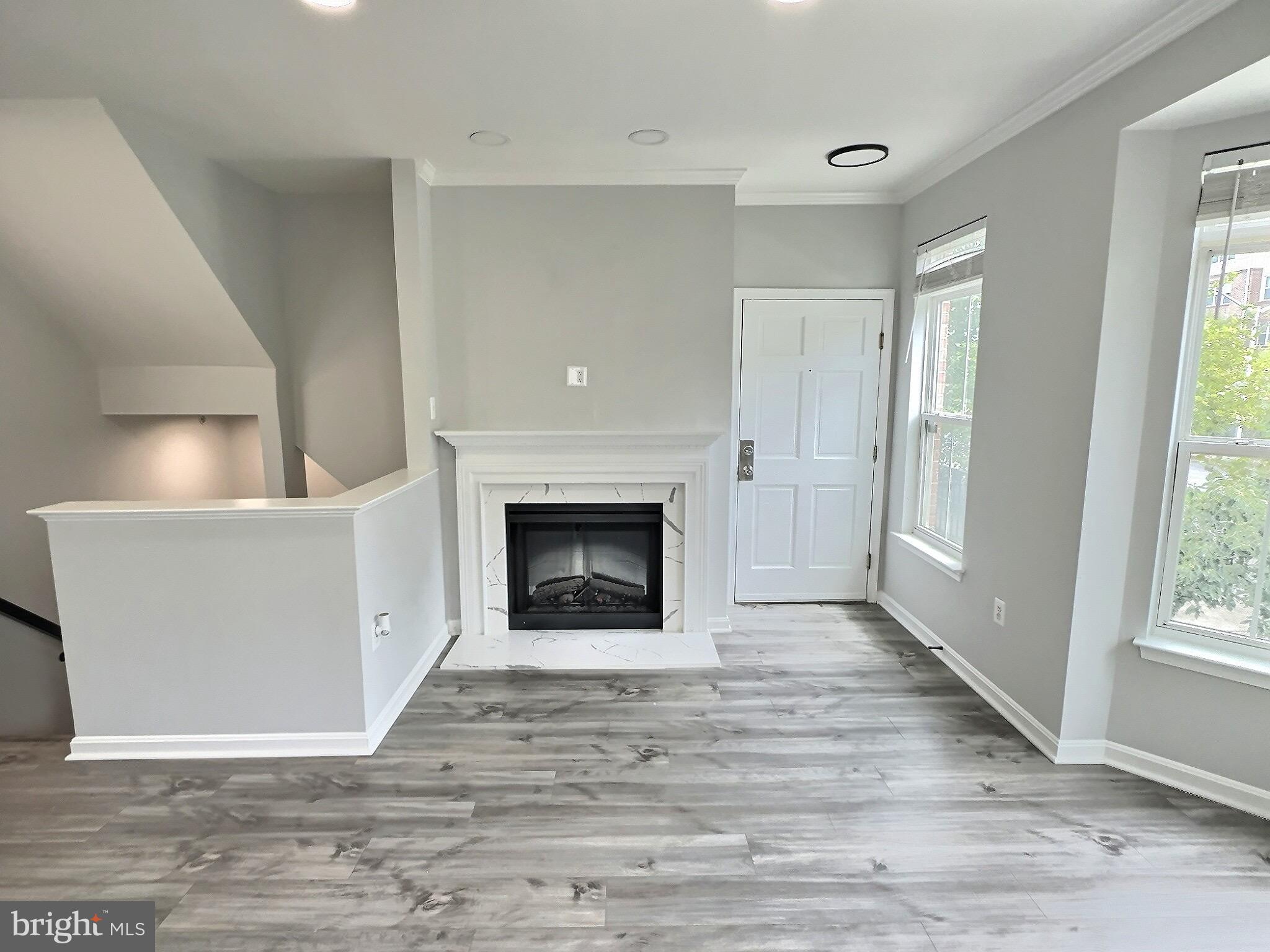 5548 CAPITAL GATEWAY DRIVE 393