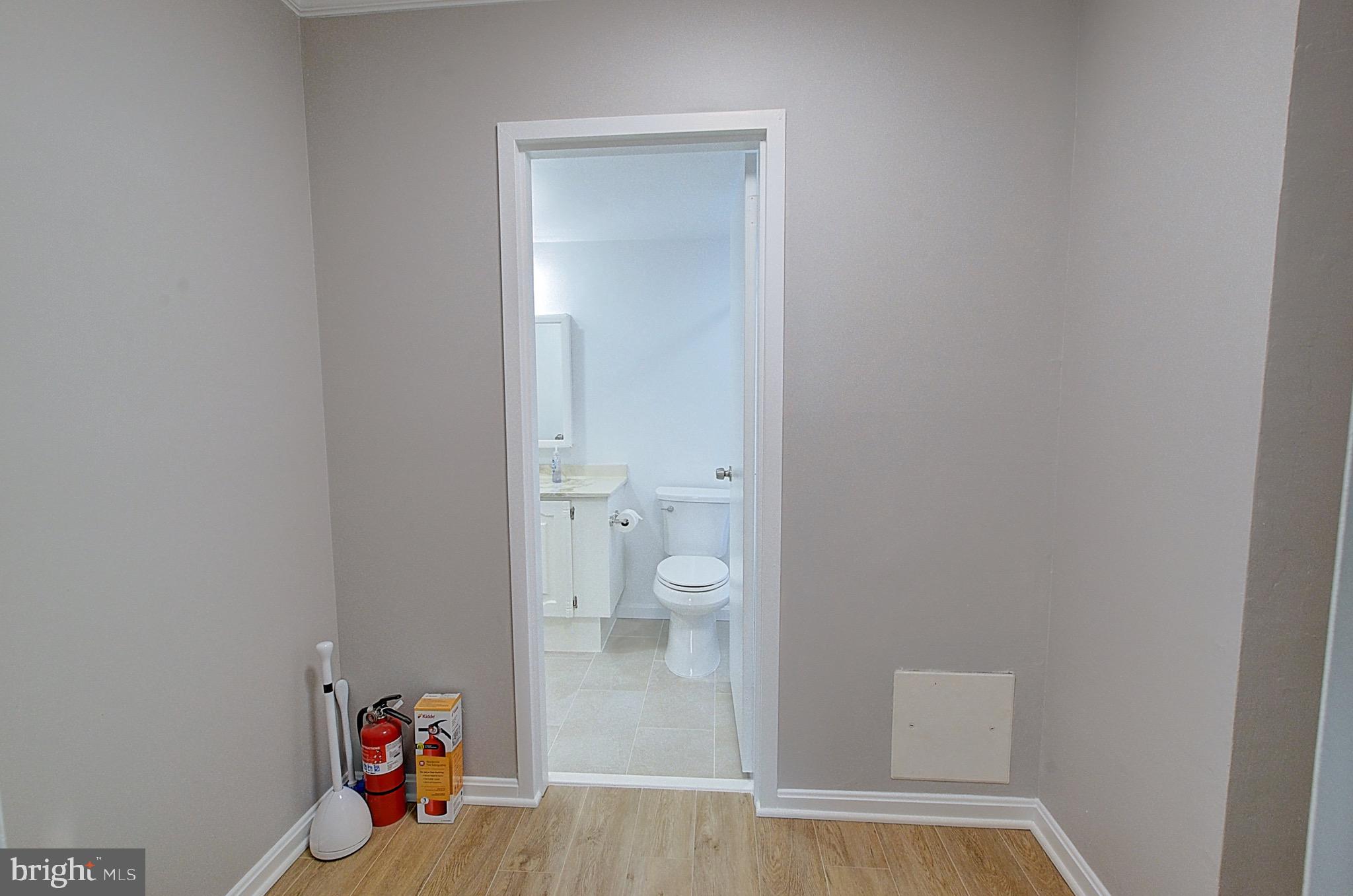 PROMENADE TOWERS - Residential