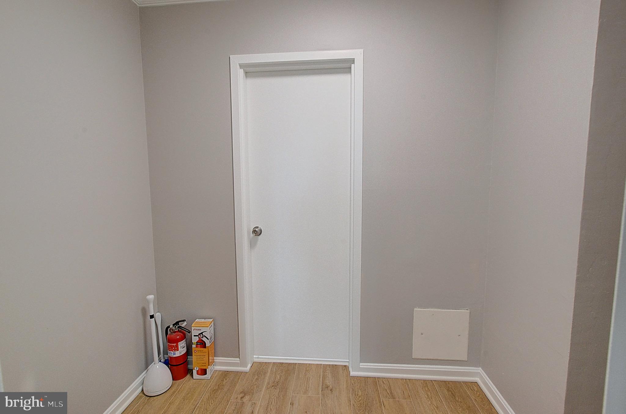 PROMENADE TOWERS - Residential