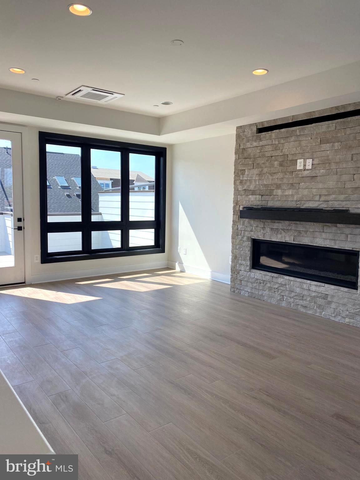 THE GROVE - Residential