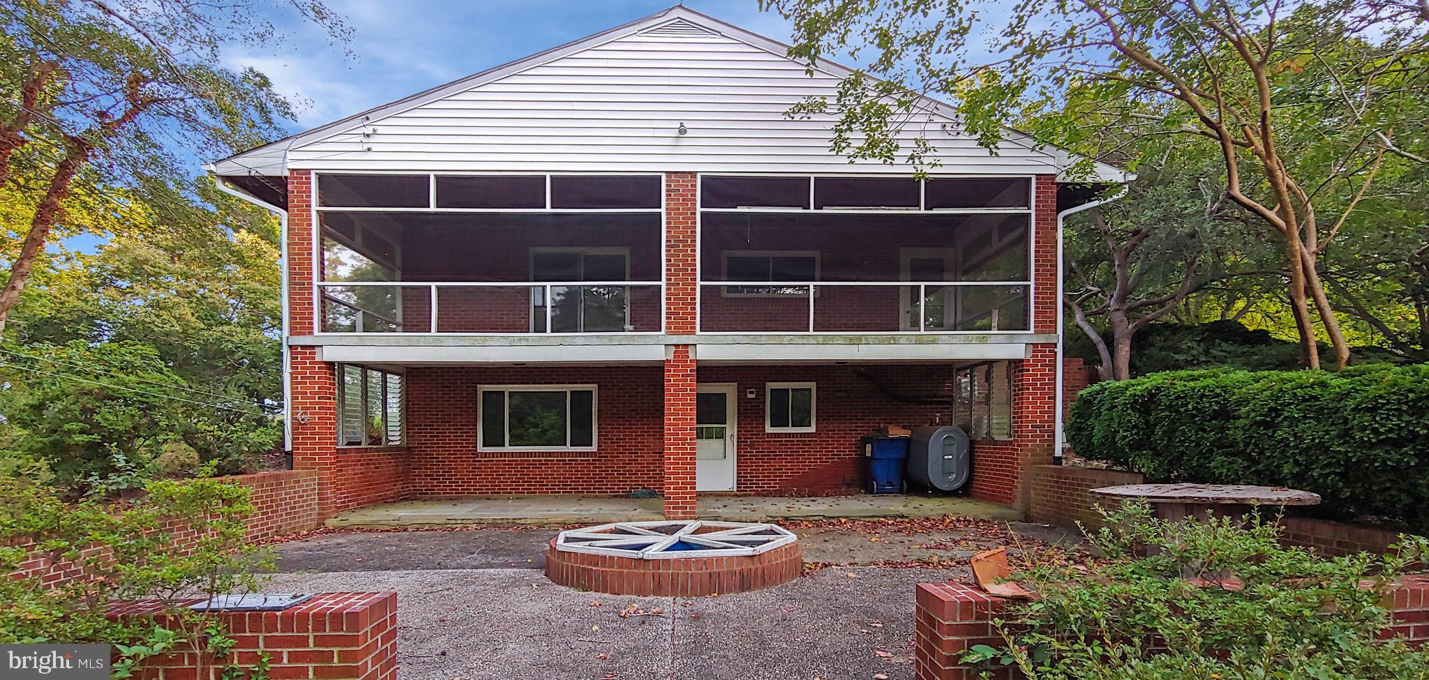 HALF PONE POINT - Residential