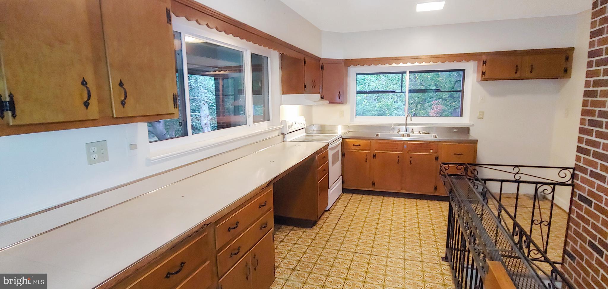 HALF PONE POINT - Residential