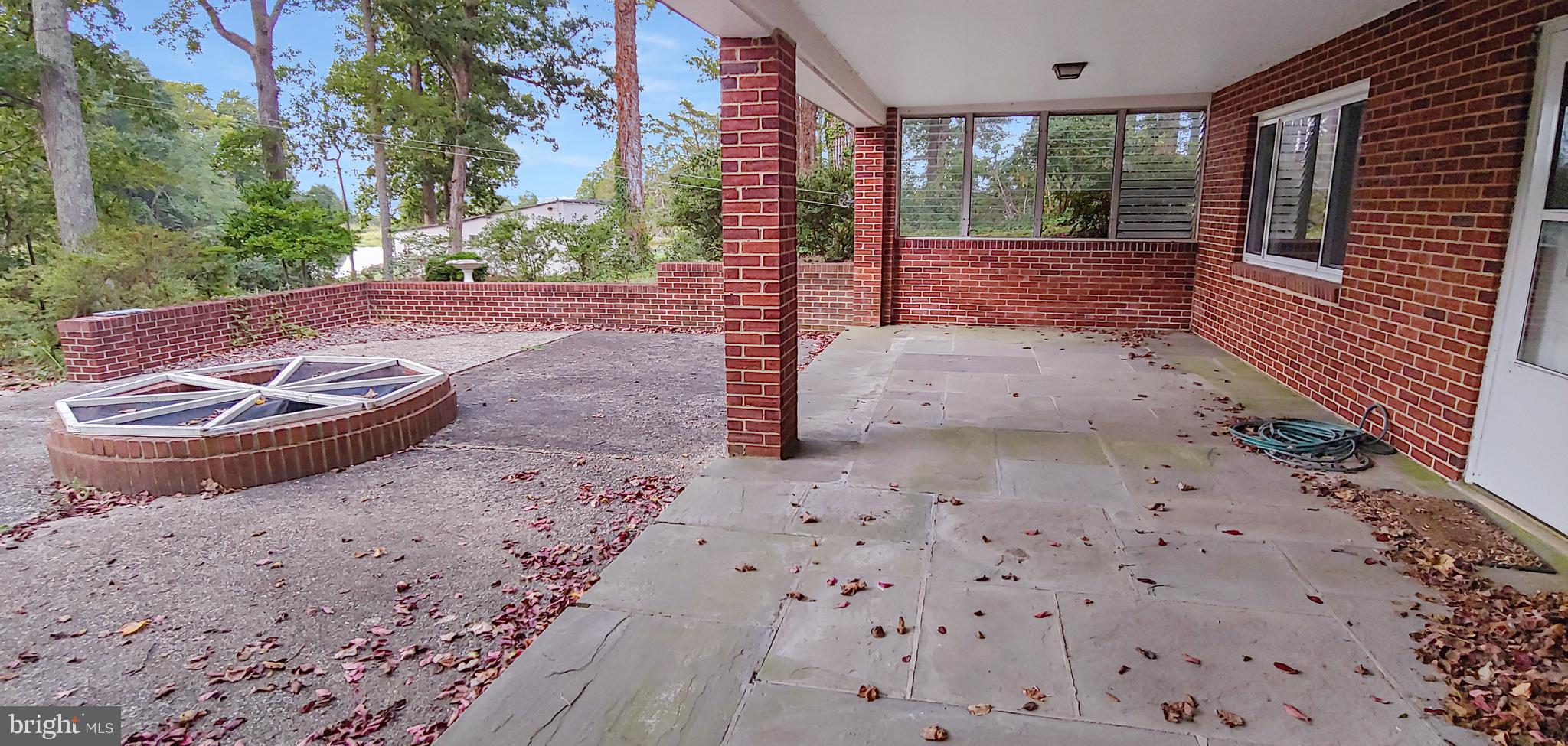 HALF PONE POINT - Residential