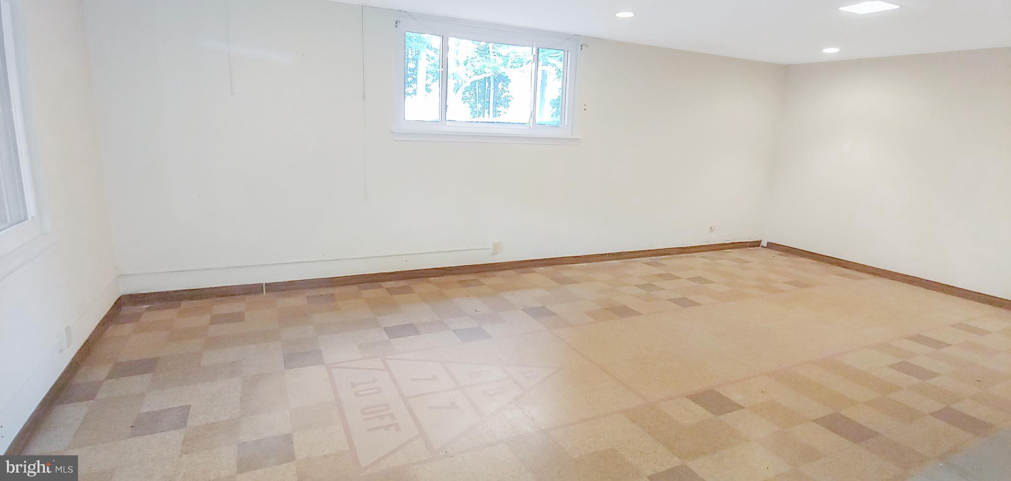 HALF PONE POINT - Residential