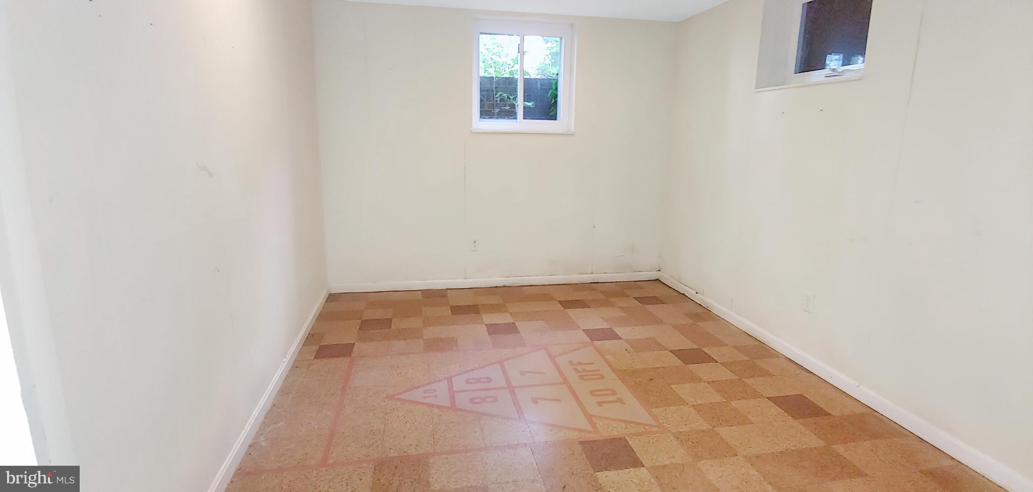 HALF PONE POINT - Residential