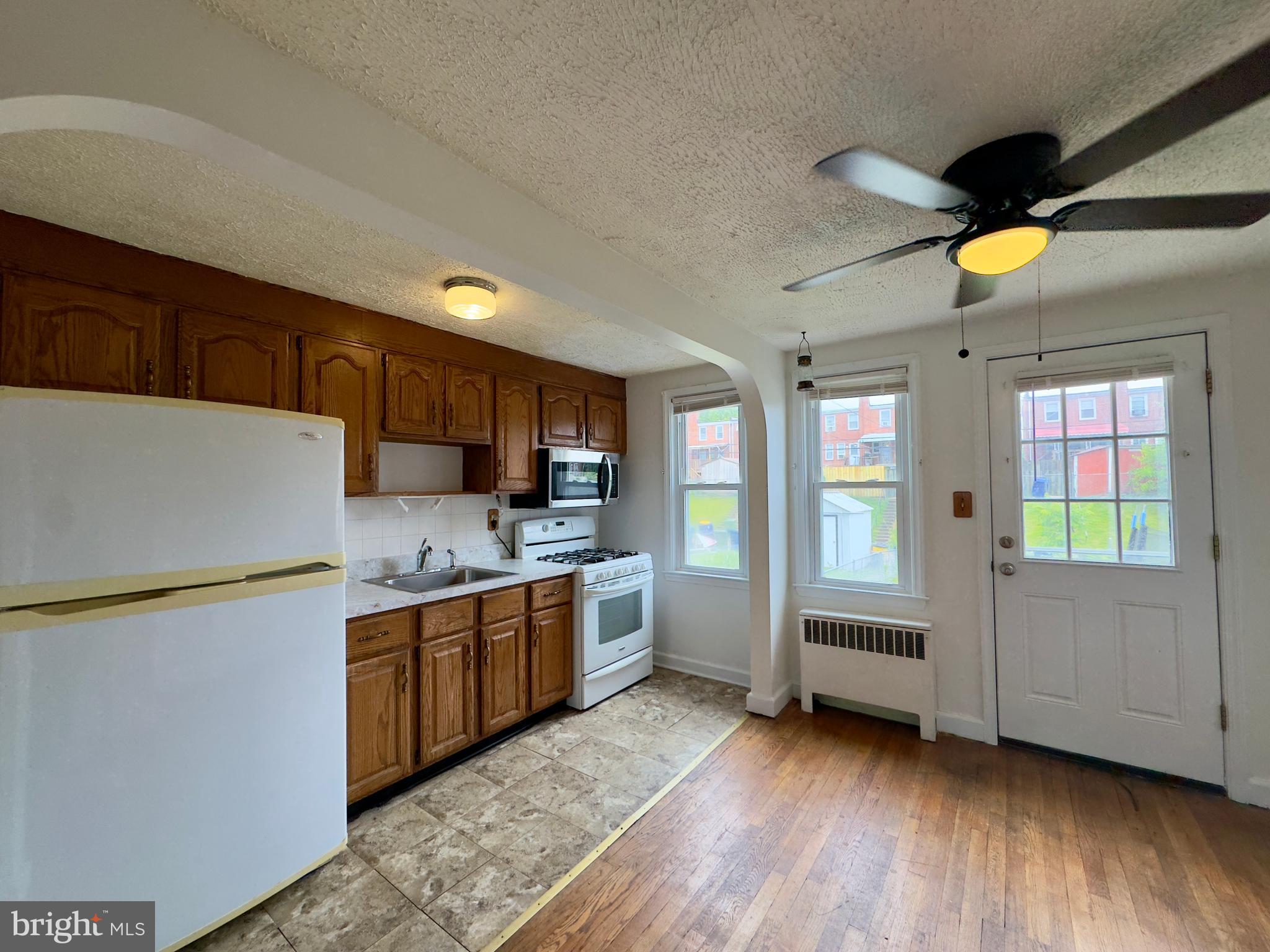 VIOLETVILLE - Residential Lease