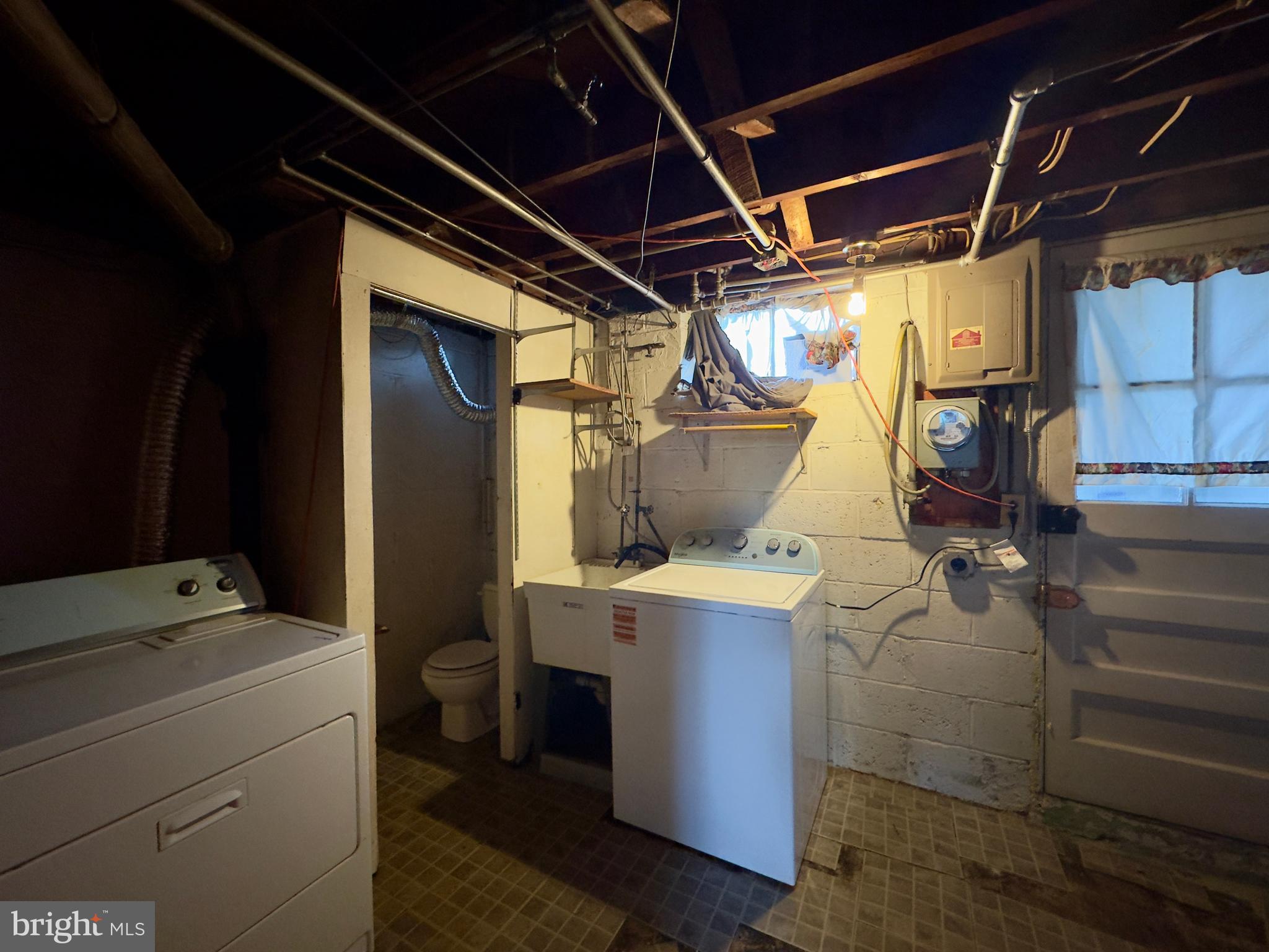 VIOLETVILLE - Residential Lease