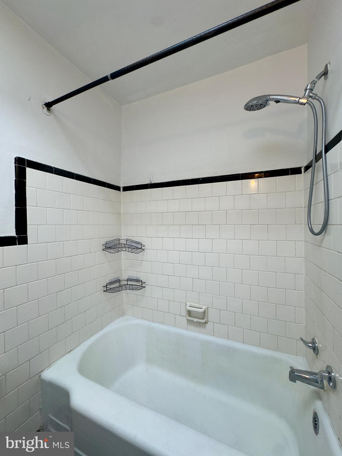 VIOLETVILLE - Residential Lease