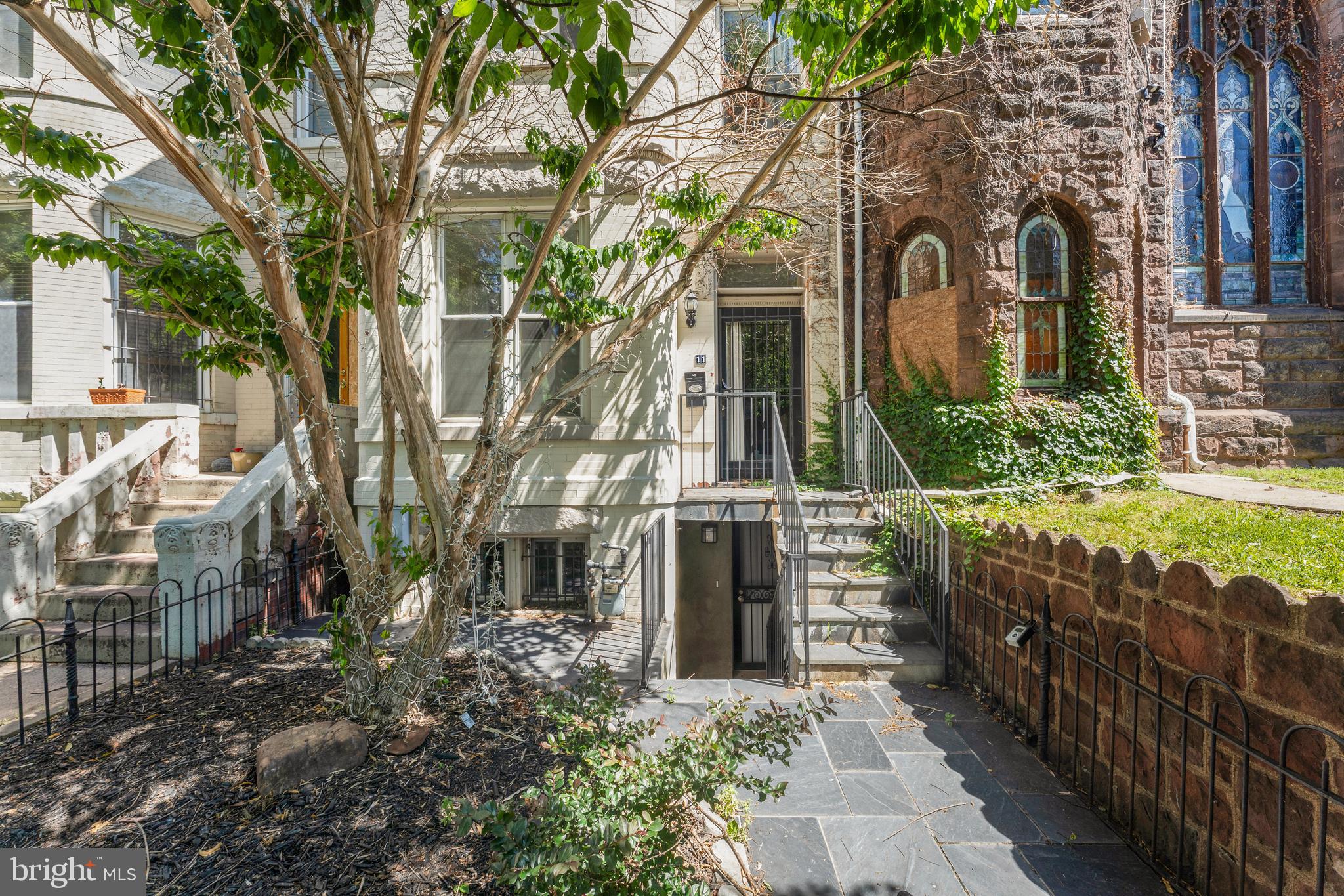 Photo 1 of 11 — 11 R STREET NW UNIT 2, WASHINGTON, DC 20001