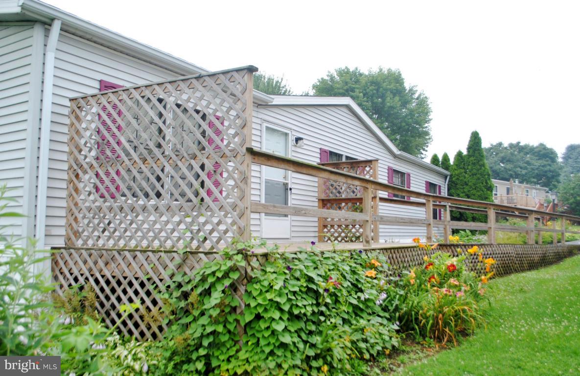 WINCHESTER MEADOWS - Residential