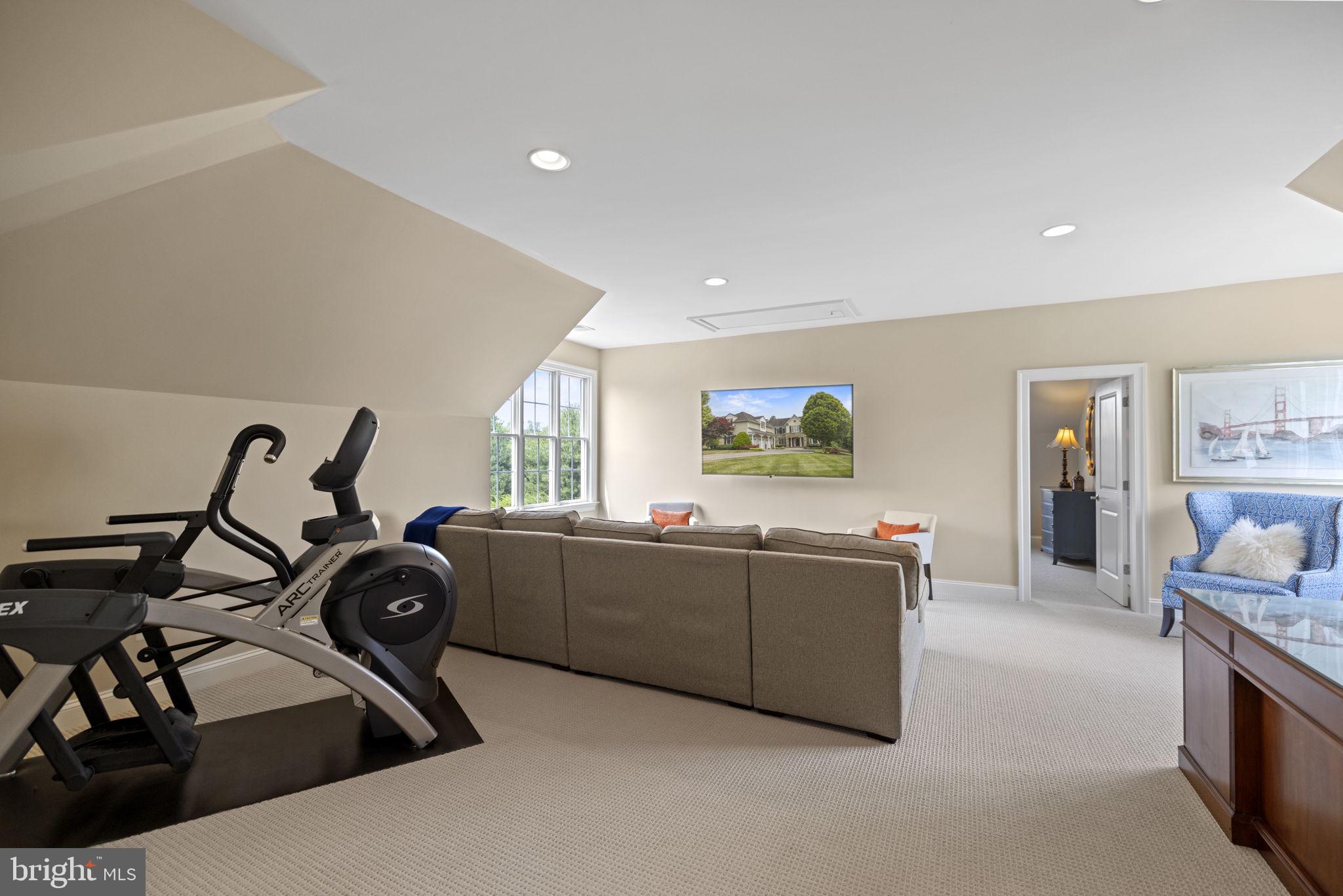 FOX MEADOW - Residential