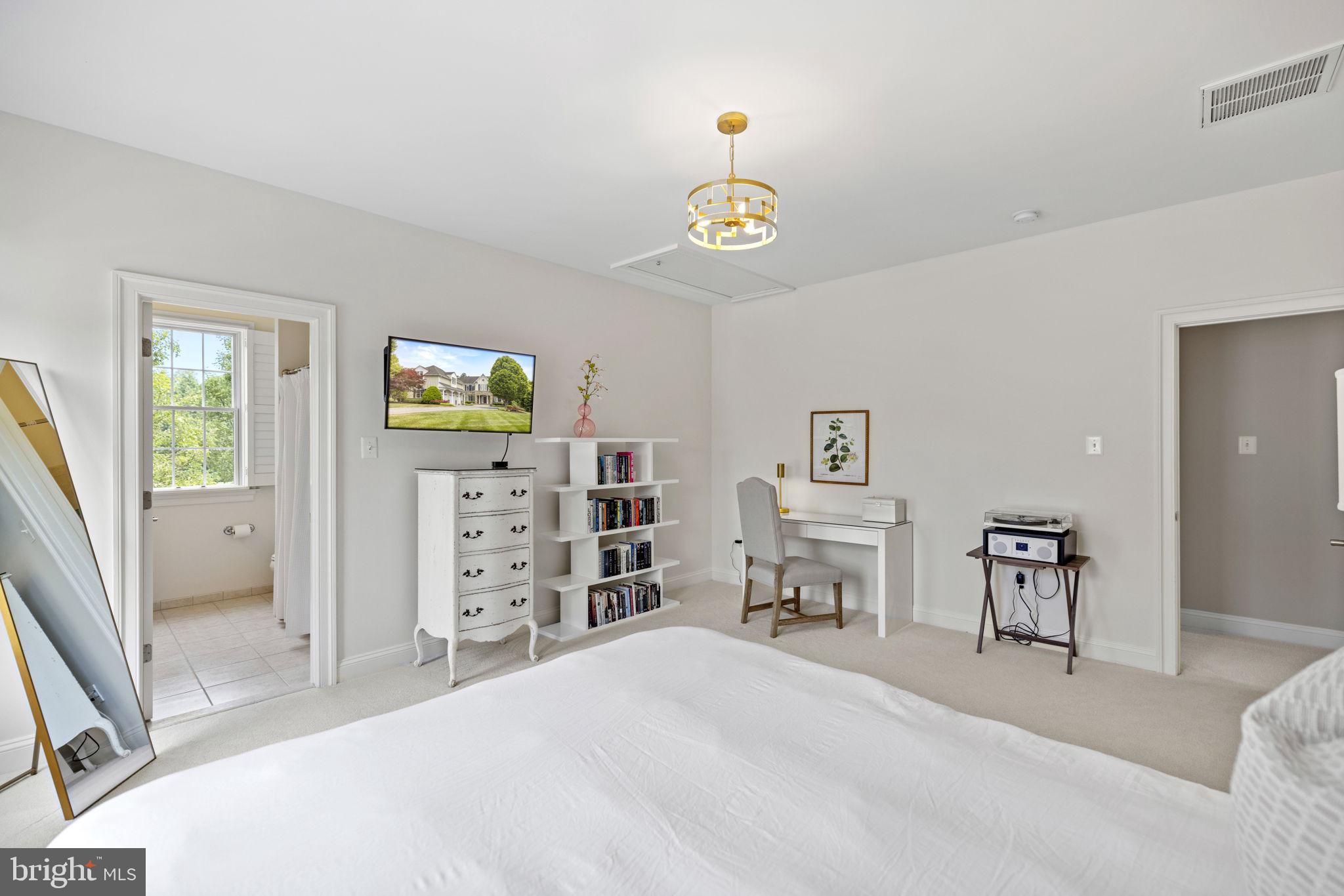 FOX MEADOW - Residential