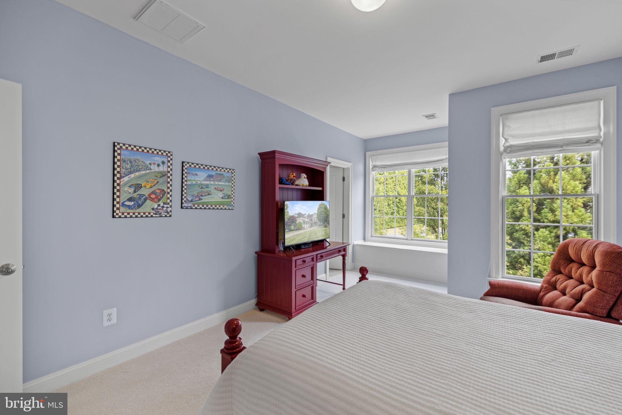 FOX MEADOW - Residential