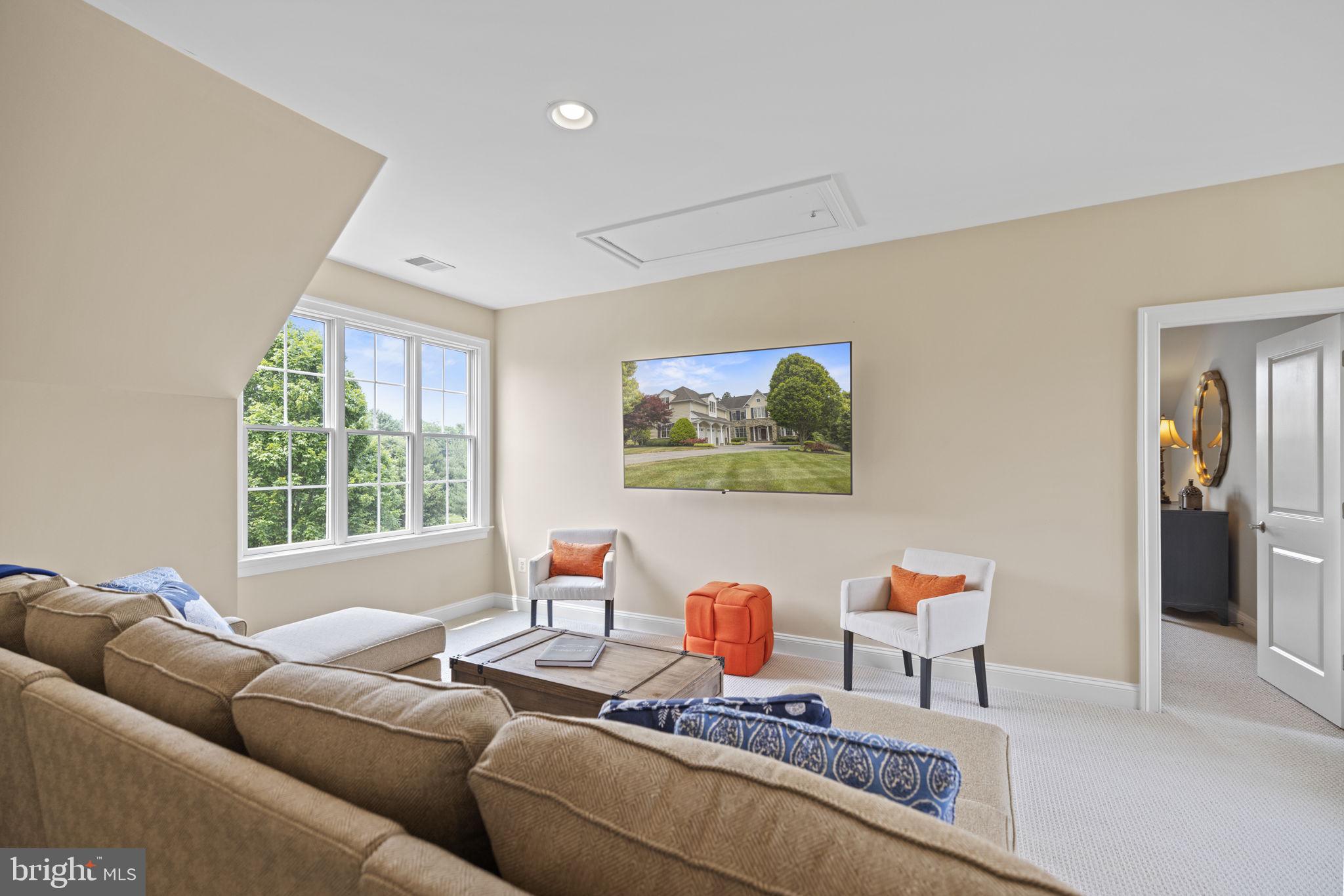 FOX MEADOW - Residential