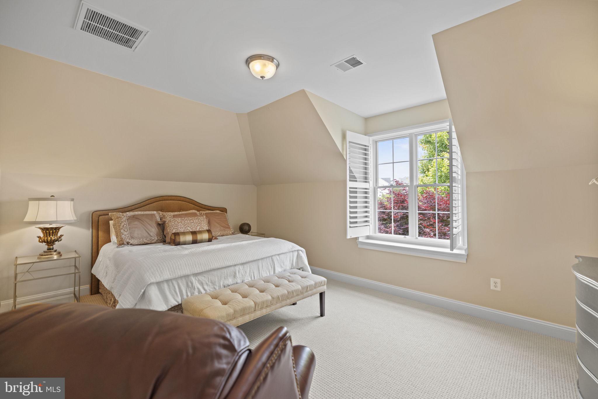 FOX MEADOW - Residential