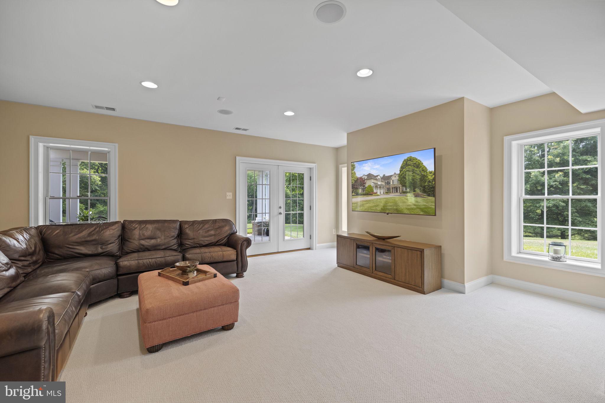 FOX MEADOW - Residential