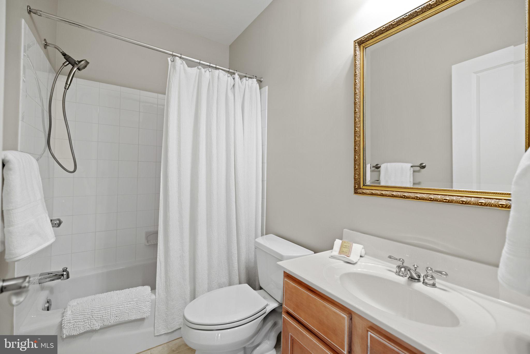 FOX MEADOW - Residential