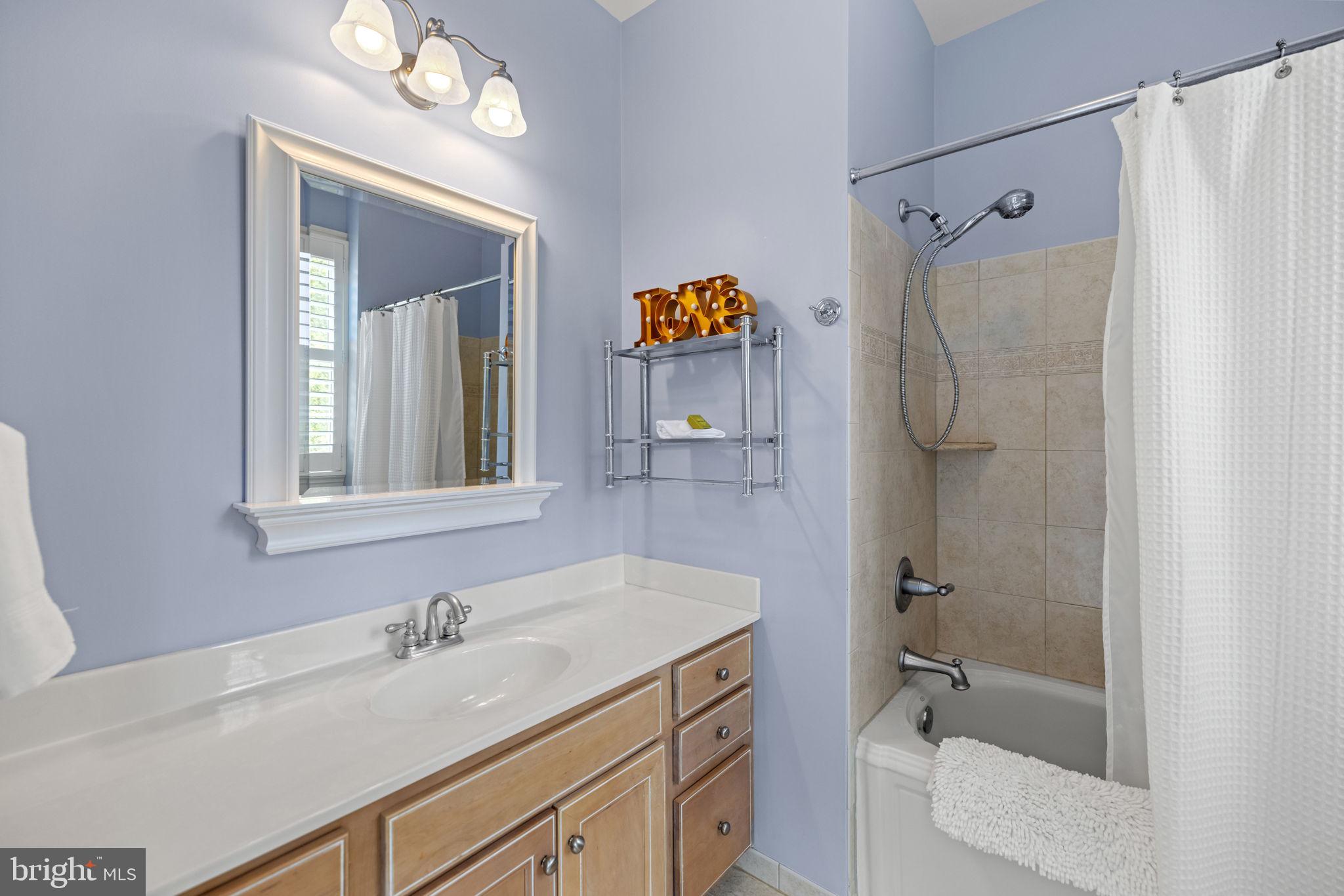 FOX MEADOW - Residential