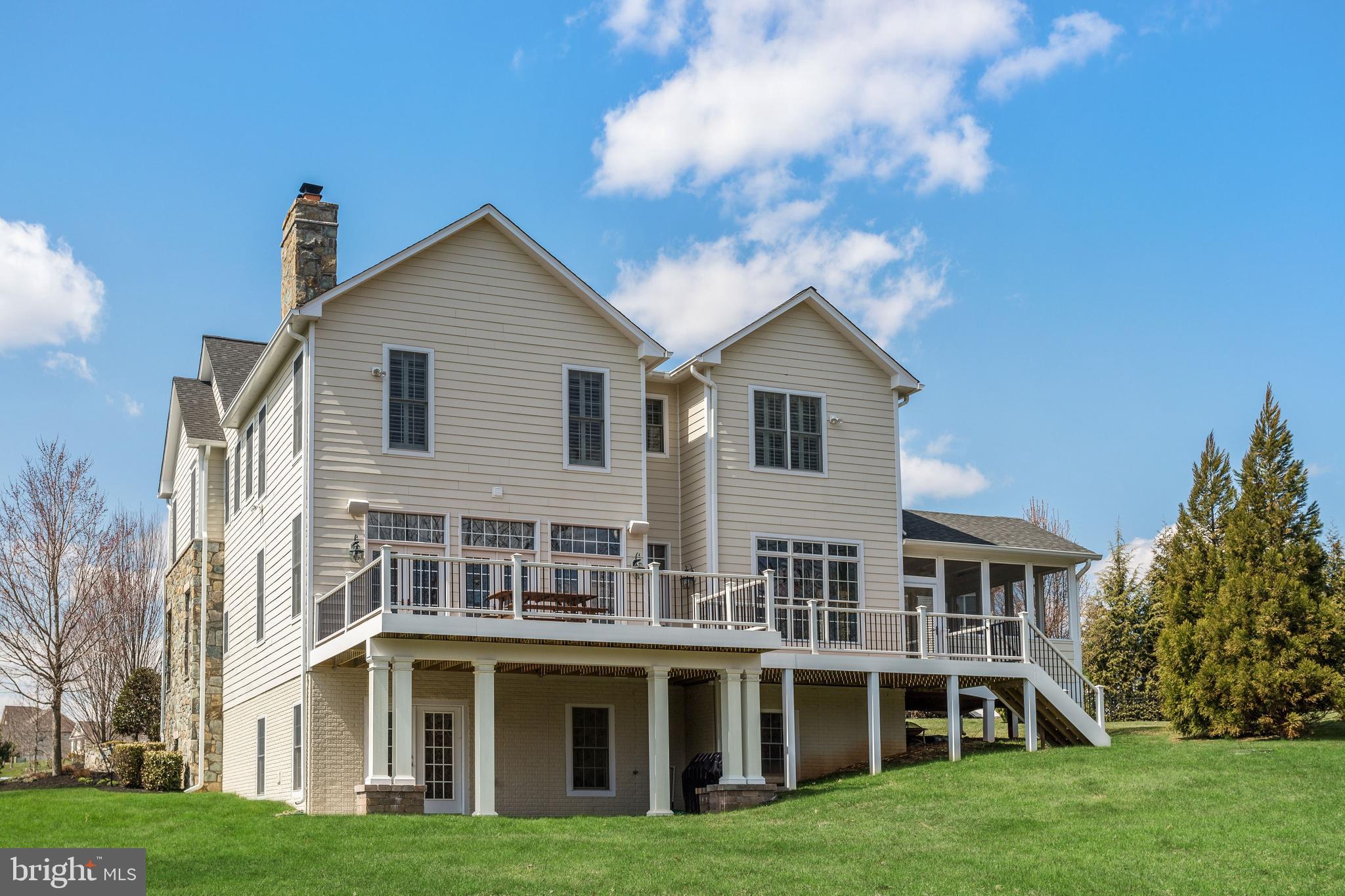 FOX MEADOW - Residential