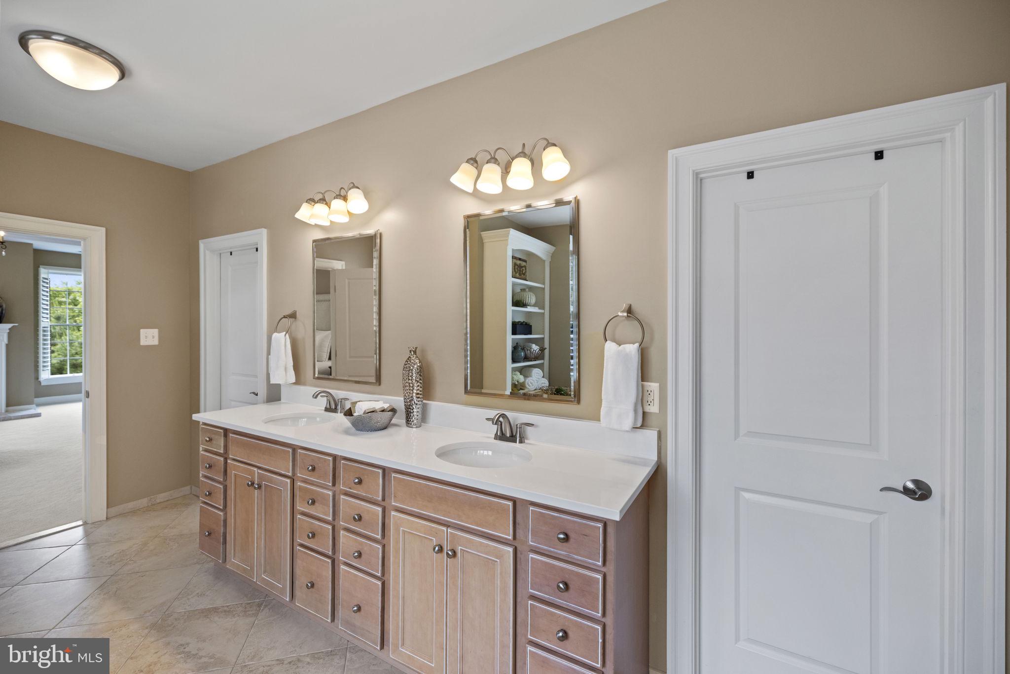 FOX MEADOW - Residential