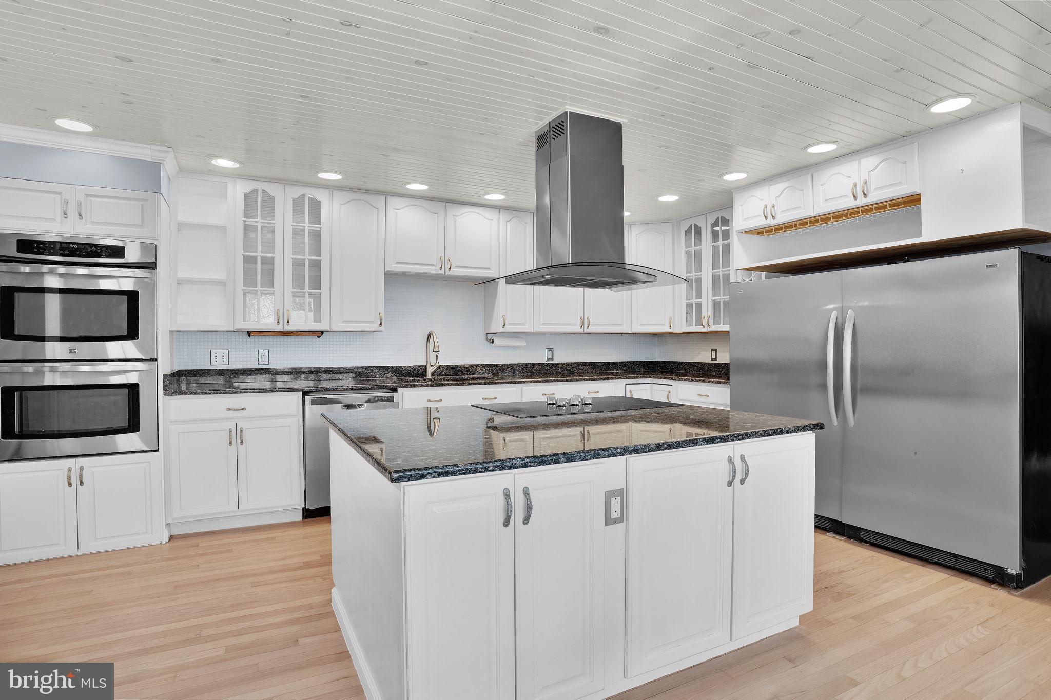 CALVERT BEACH ESTATES - Residential Lease