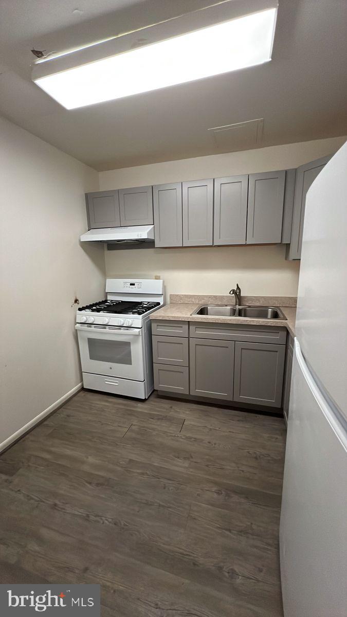 908 TANEY AVENUE 908