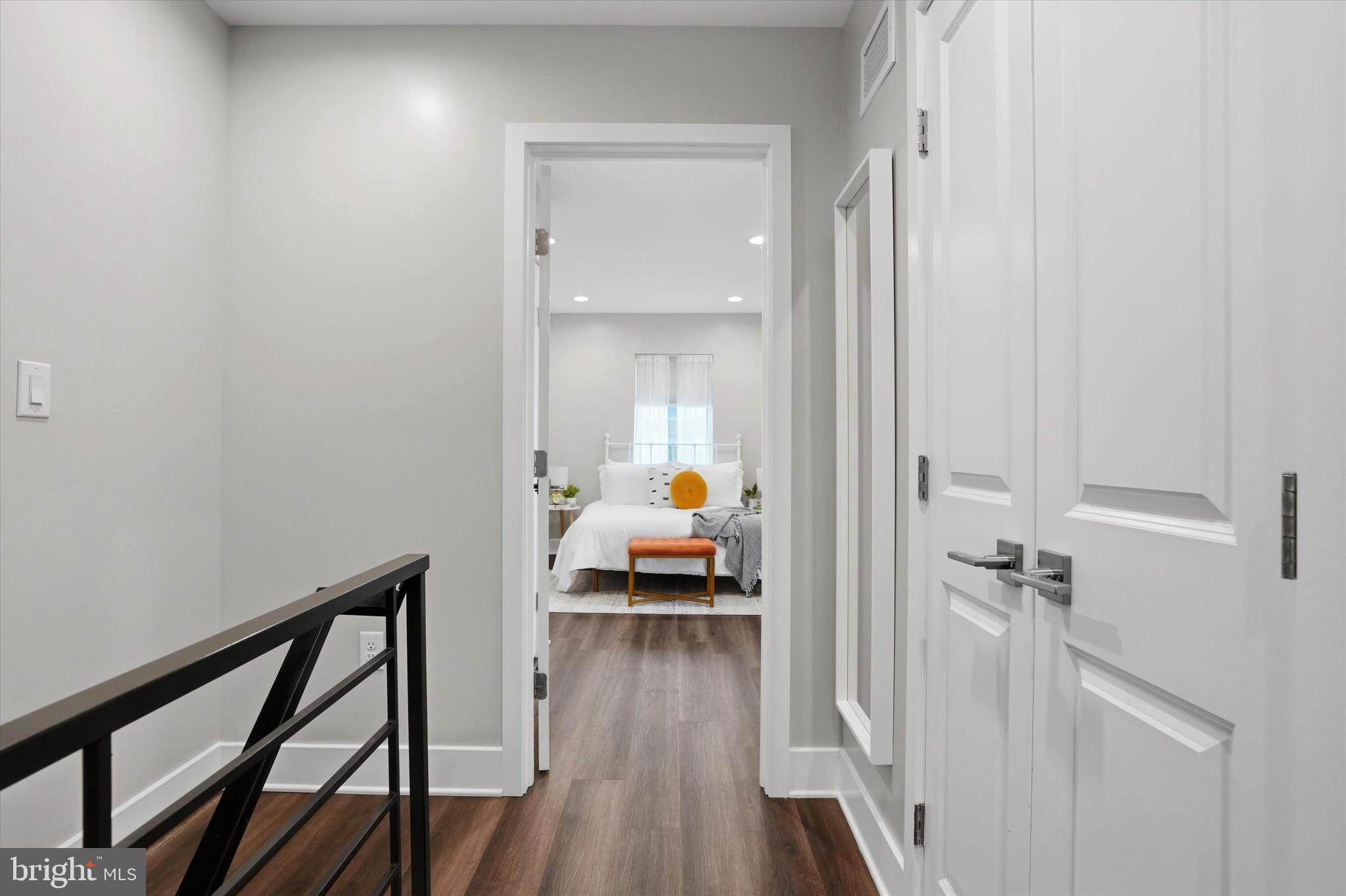 PORT RICHMOND - Residential