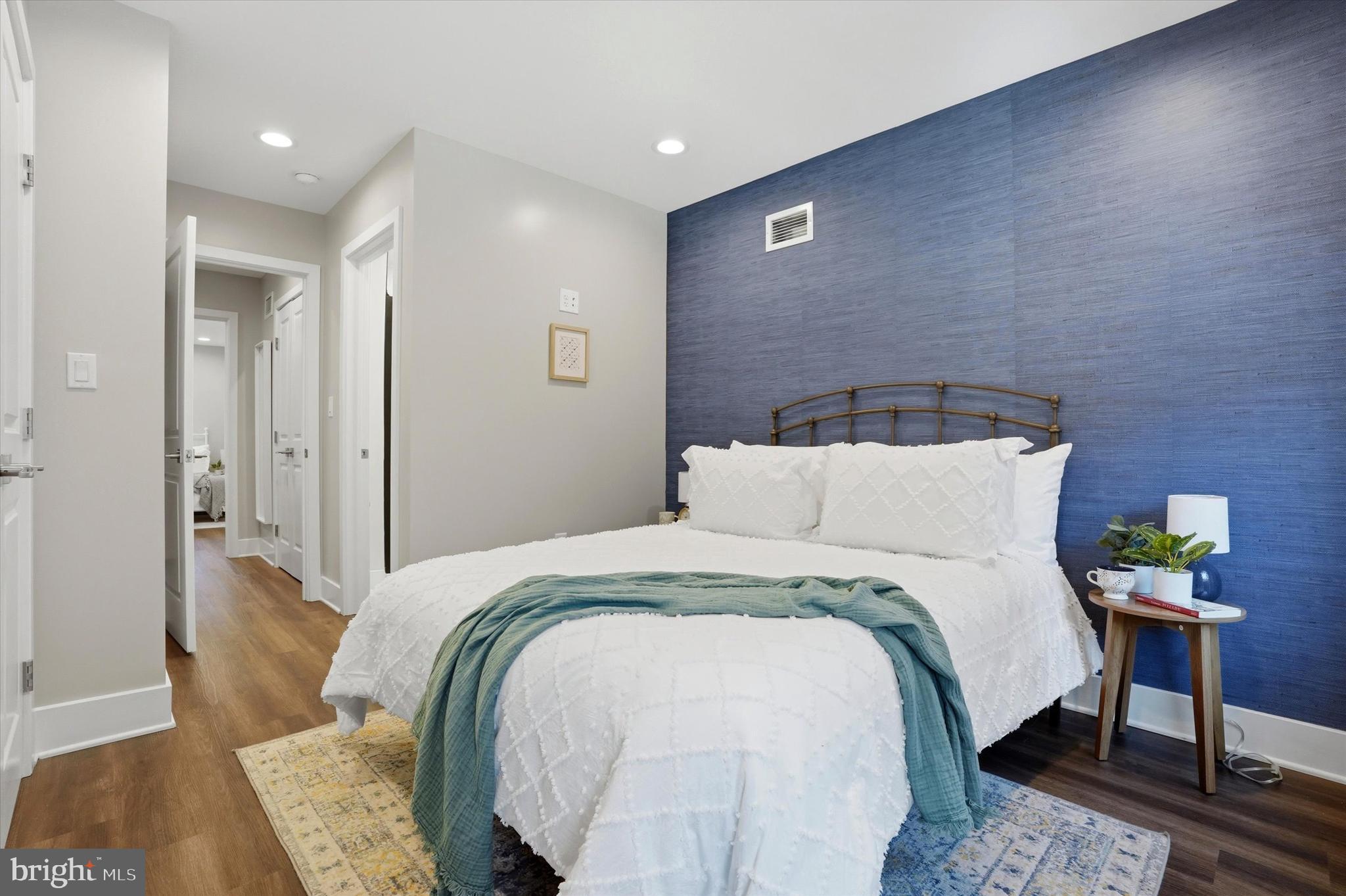 PORT RICHMOND - Residential