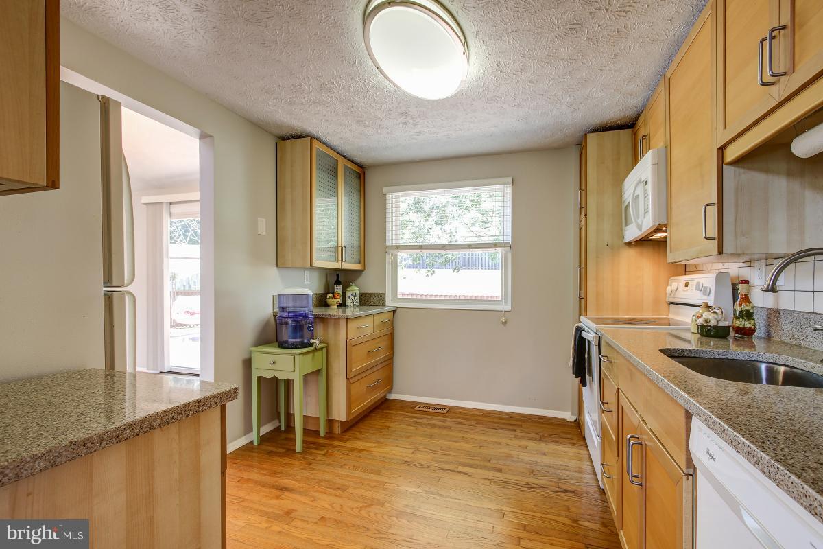 CRESTBROOK - Residential