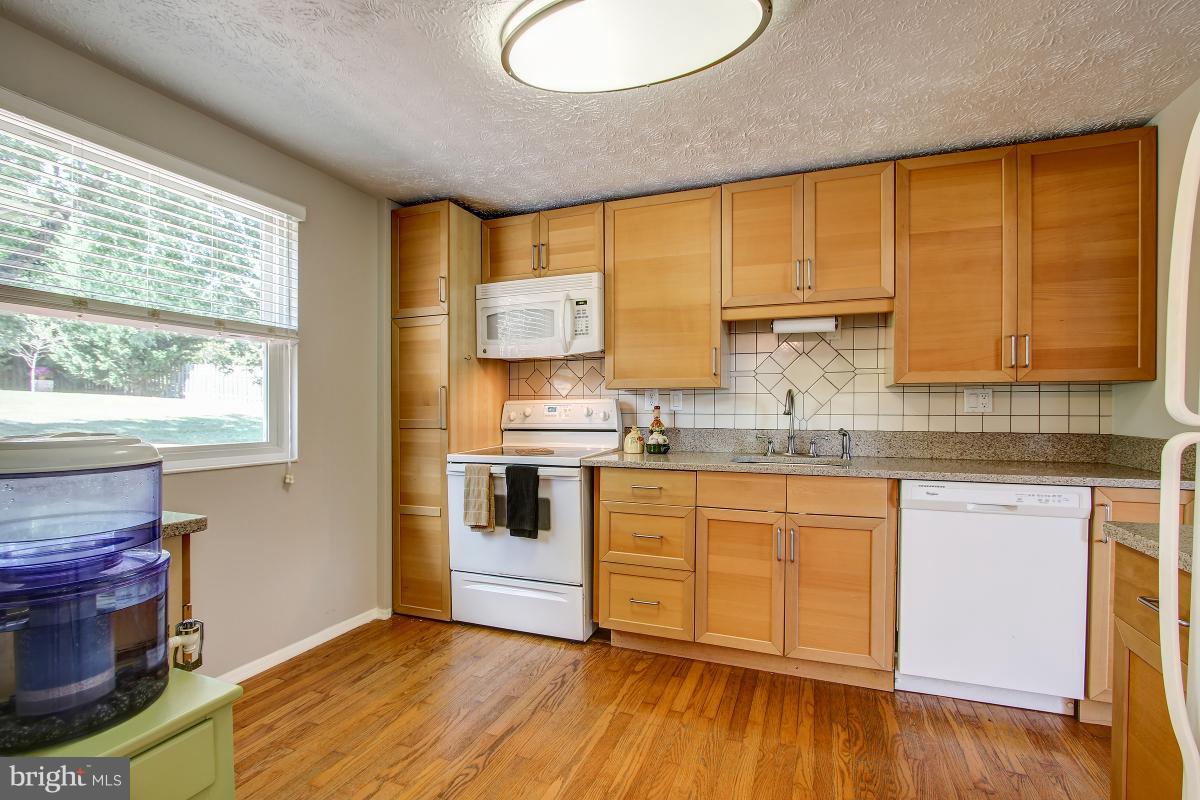 CRESTBROOK - Residential