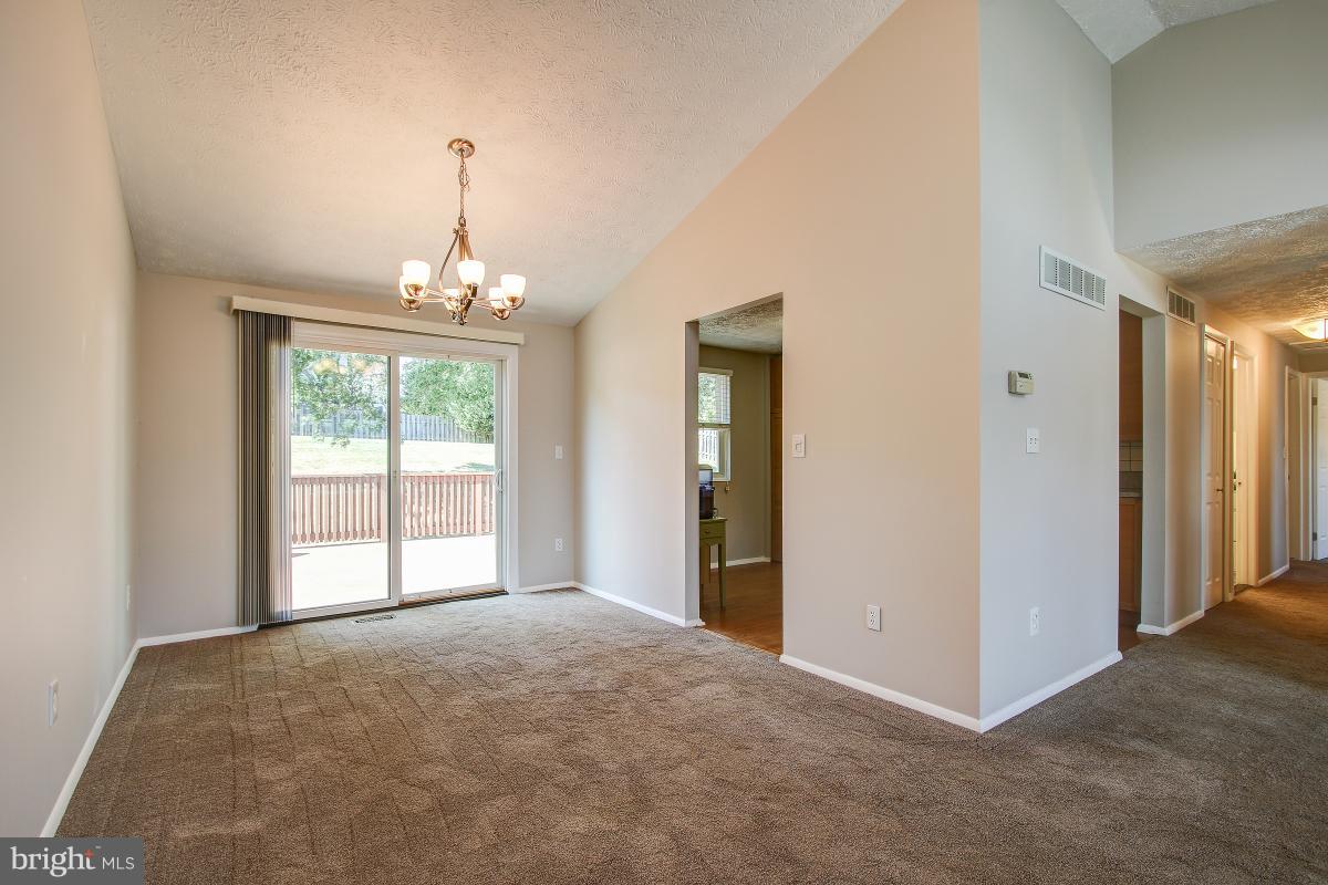 CRESTBROOK - Residential