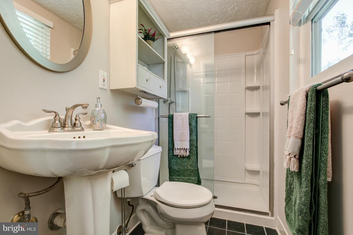 CRESTBROOK - Residential