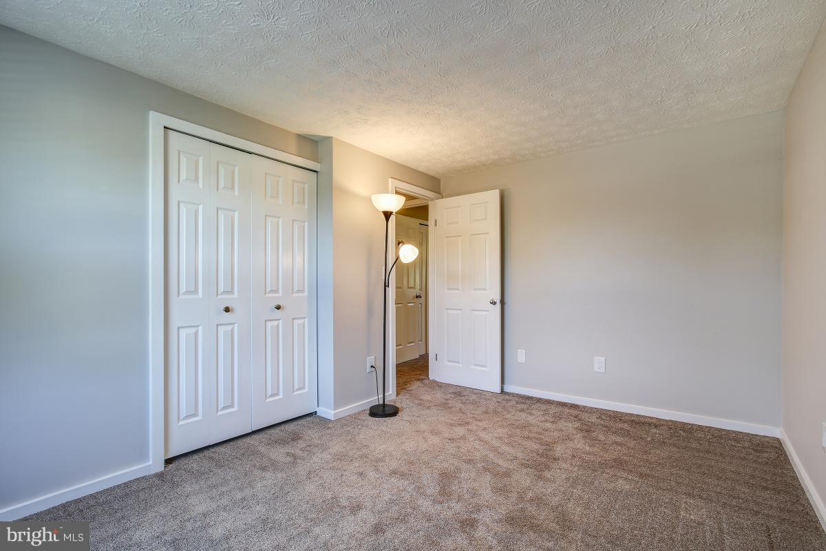 CRESTBROOK - Residential