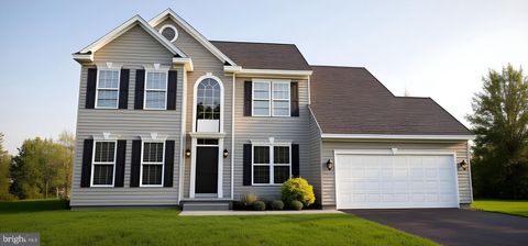 Homes For Sale - 492 E Constitution Drive #JAMESTOWN PLAN<br/> SMYRNA, DE 19977