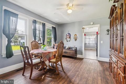 Tiny photo for 122 Penn St, PENNS GROVE, NJ 08069 (MLS # NJSA2018202)