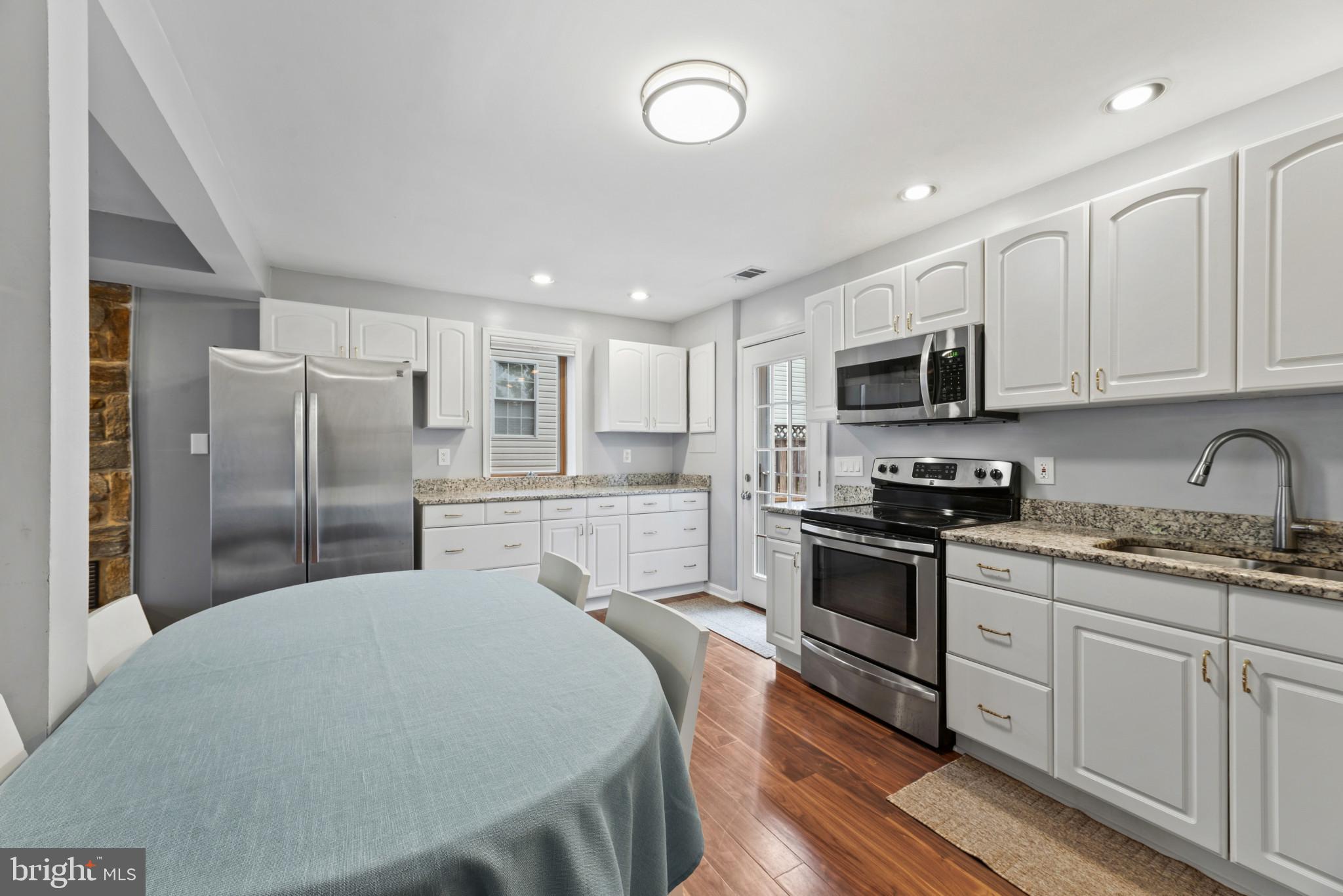 HUNTERS HARBOR - Residential