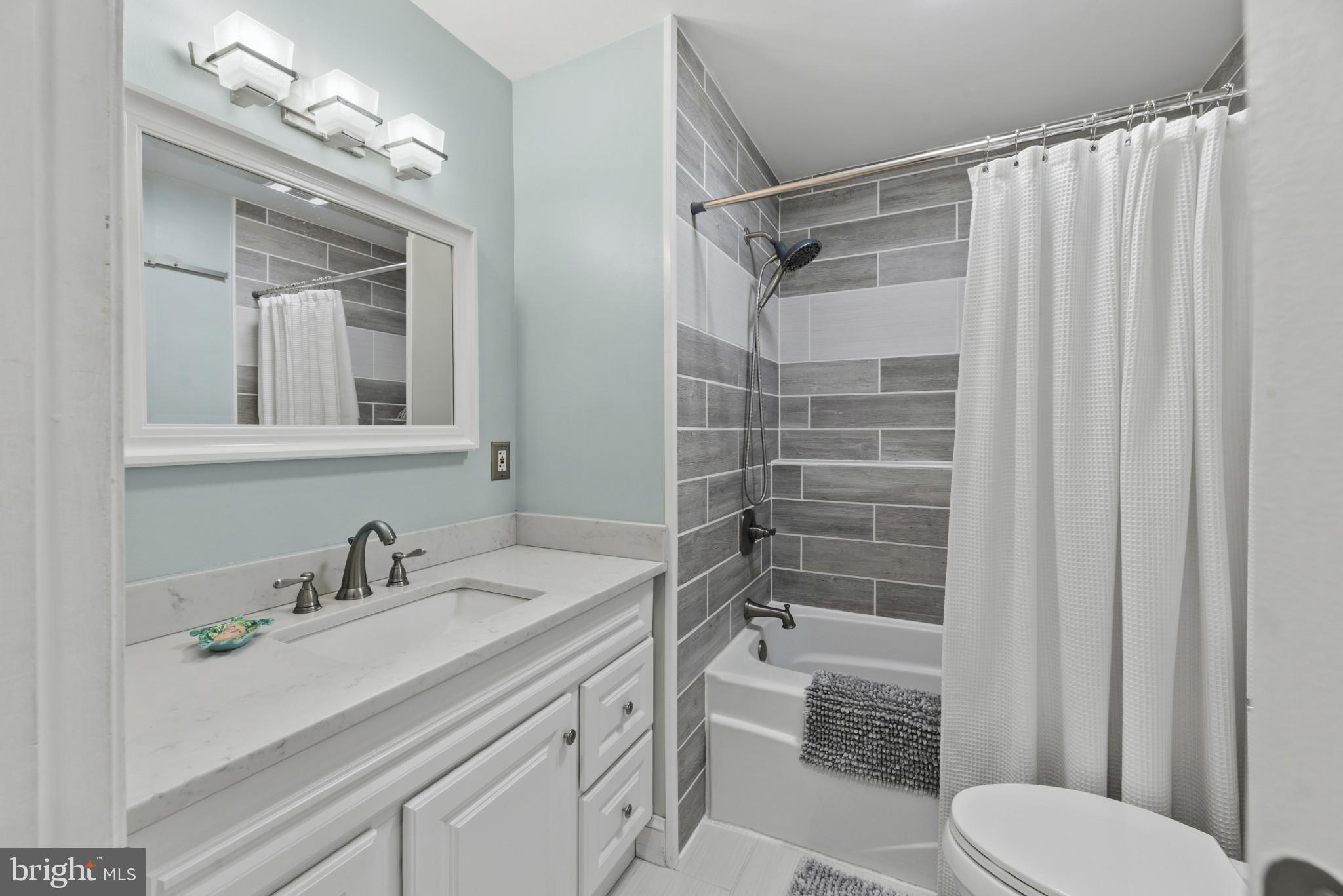 HUNTERS HARBOR - Residential