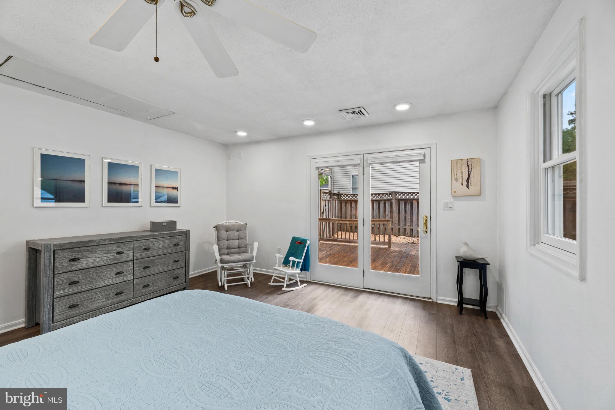HUNTERS HARBOR - Residential